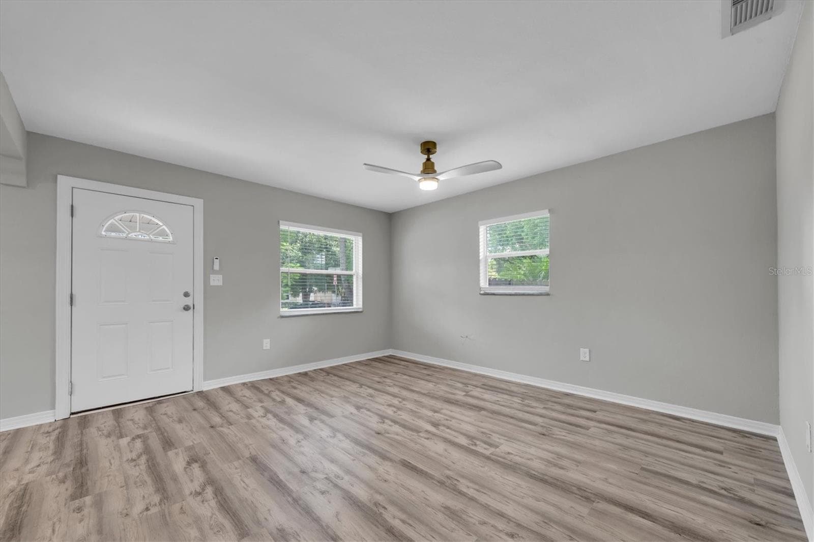 1808 S Club CT photo 5