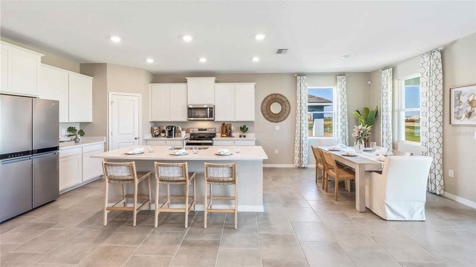 4325 Hidden Farm Dr photo 3