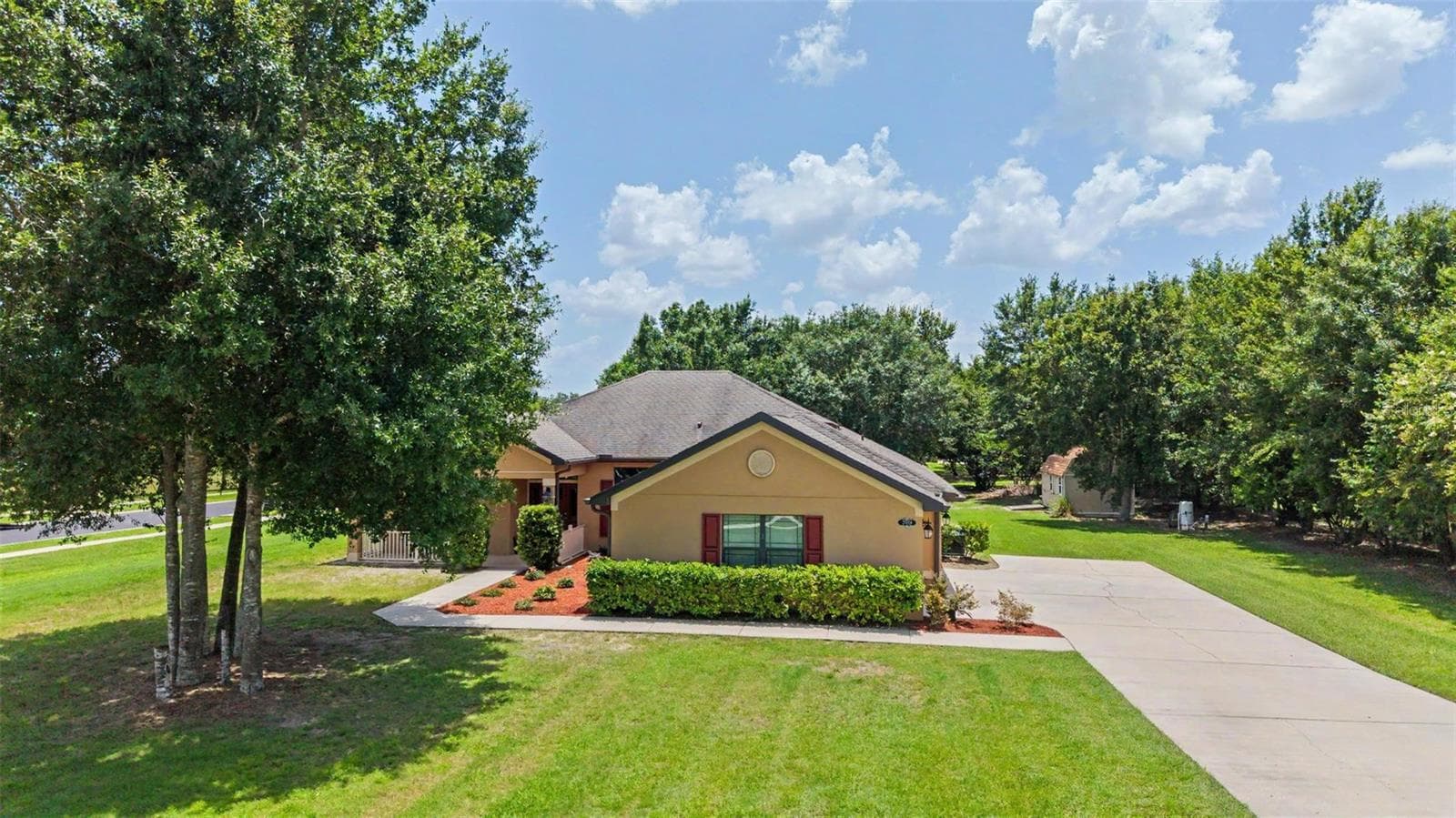 27928 Austin Woods Drive photo 4