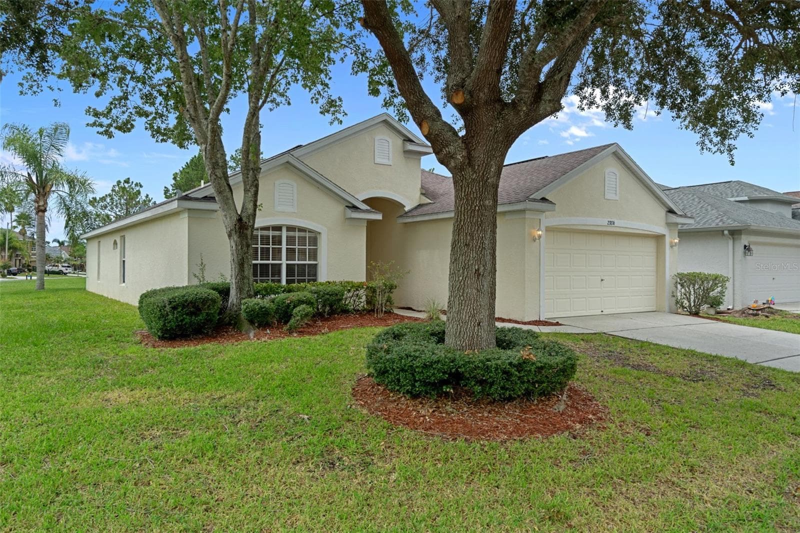 23836 Hastings  Way photo 2