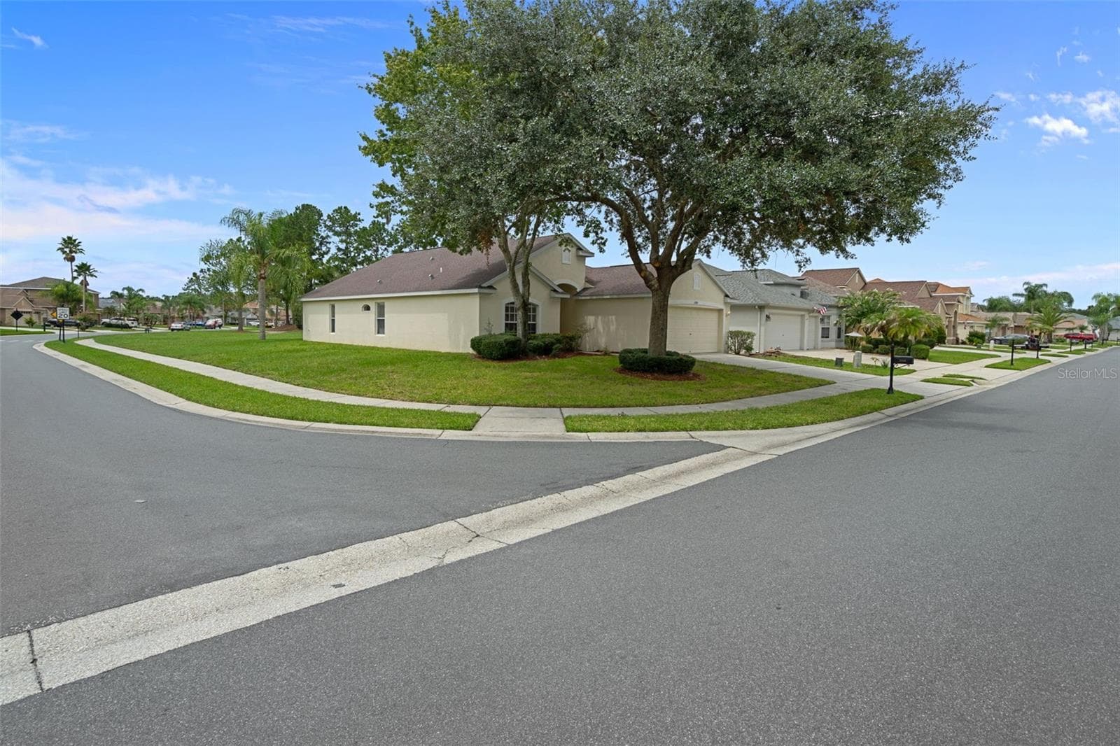 23836 Hastings  Way photo 4