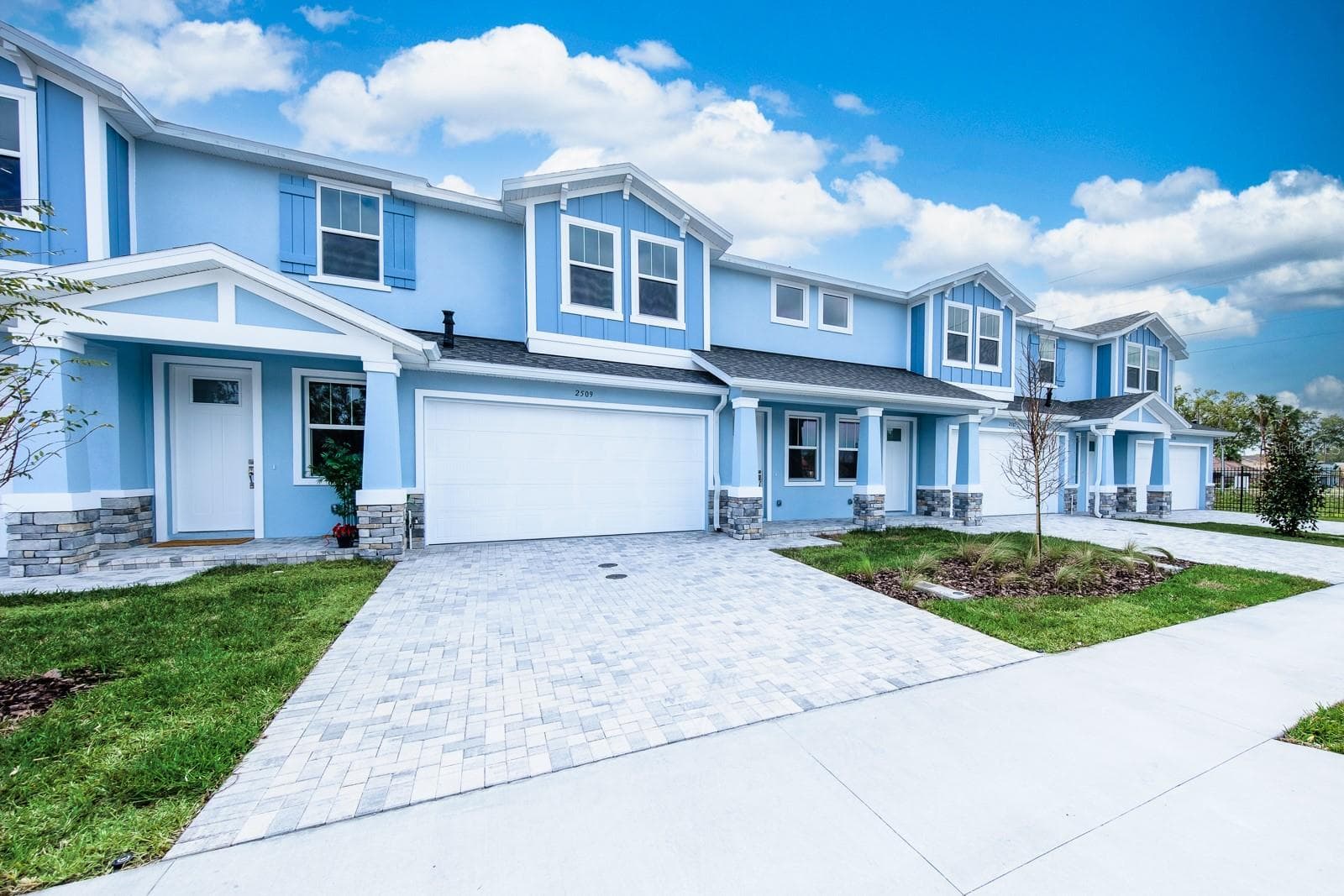 2524 Mario Way photo 4