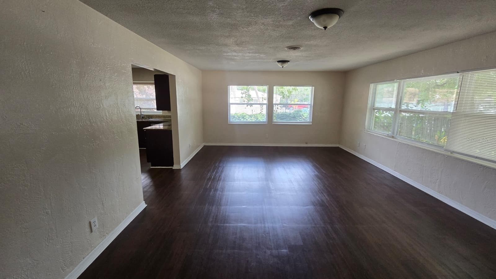 14857 Sunset St photo 5