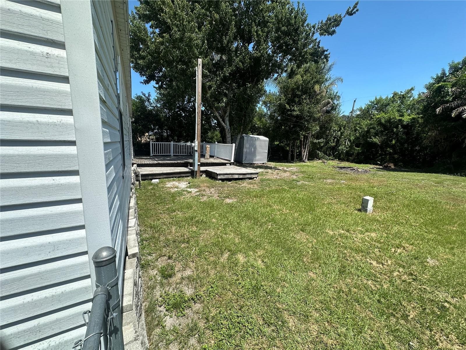 2594 McIntosh Dr photo 5