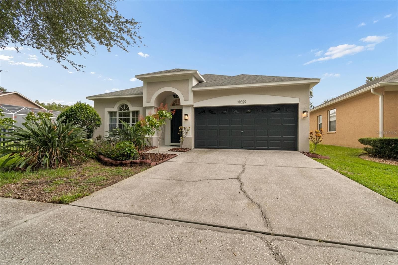 19029 Chemille Dr photo 2