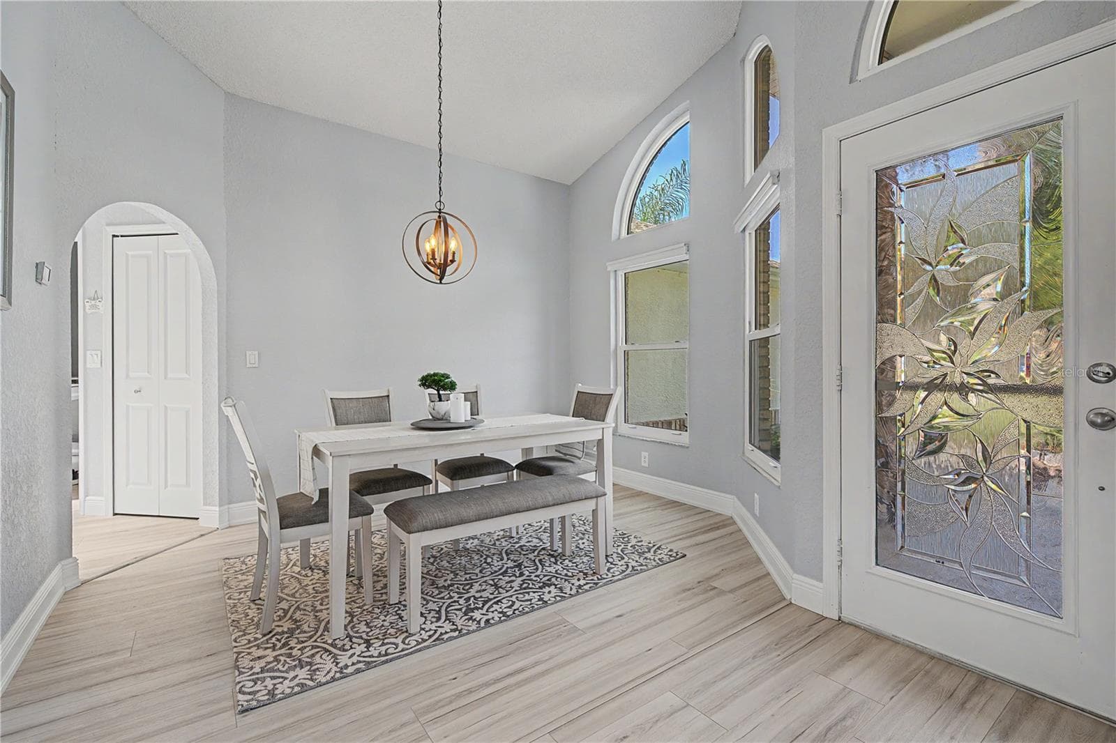 6207 Huntington Dr photo 3