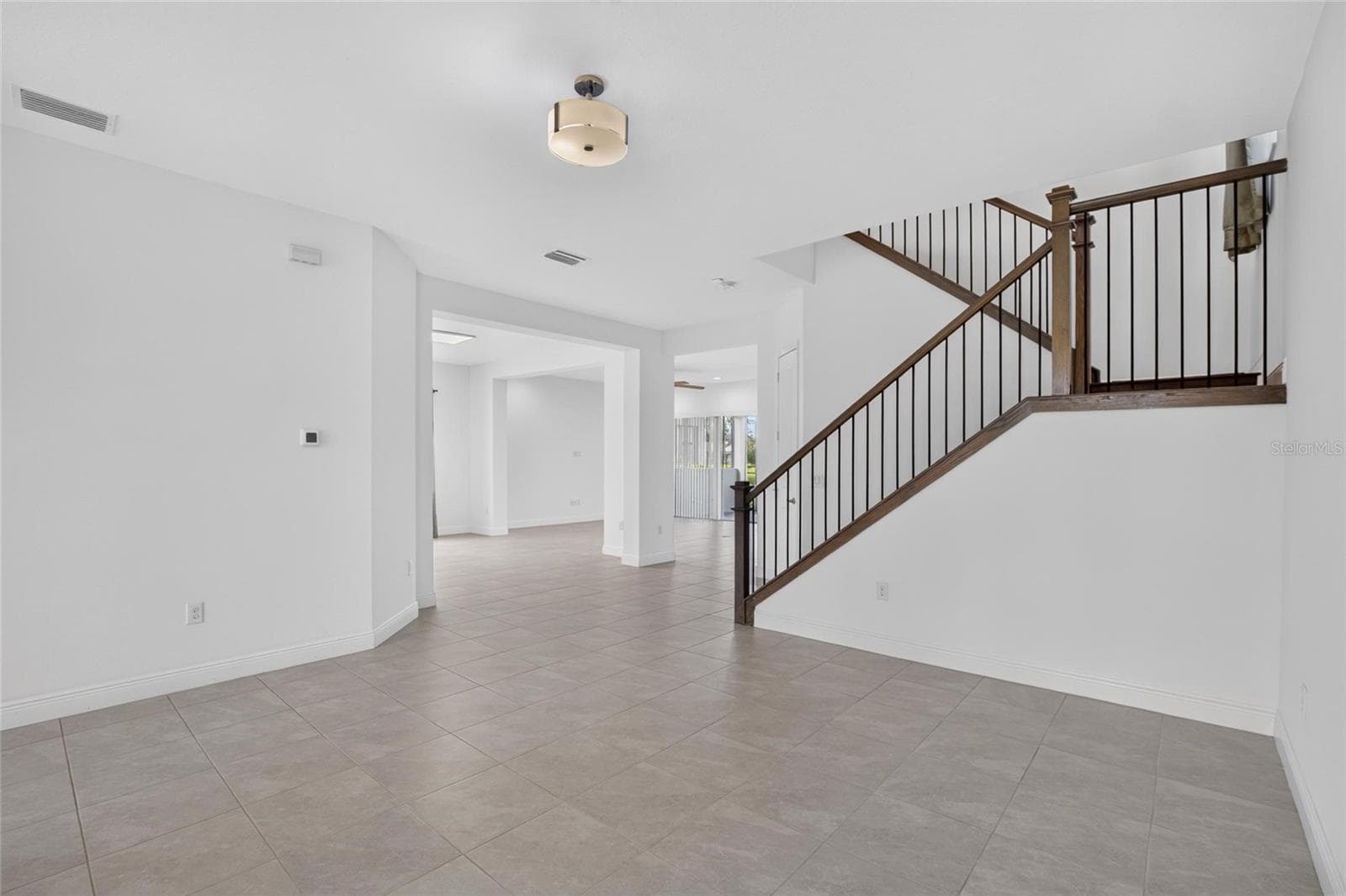 31142 Lindentree Dr photo 3