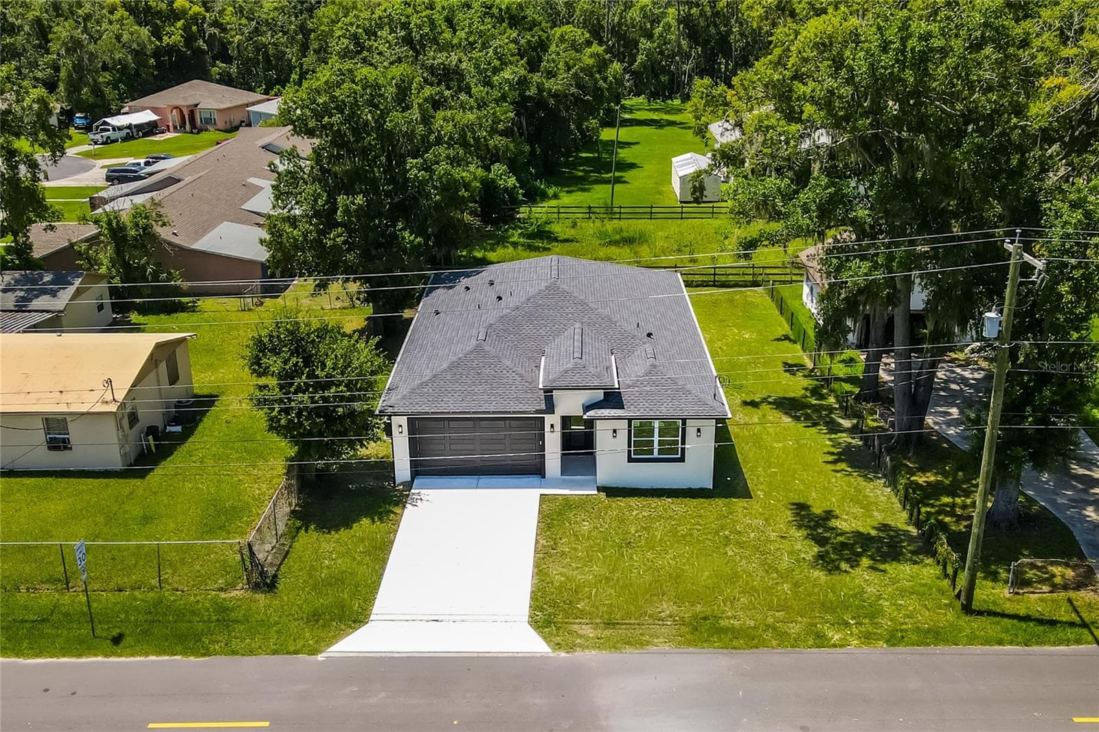 2203 W Lowry Ave photo 3