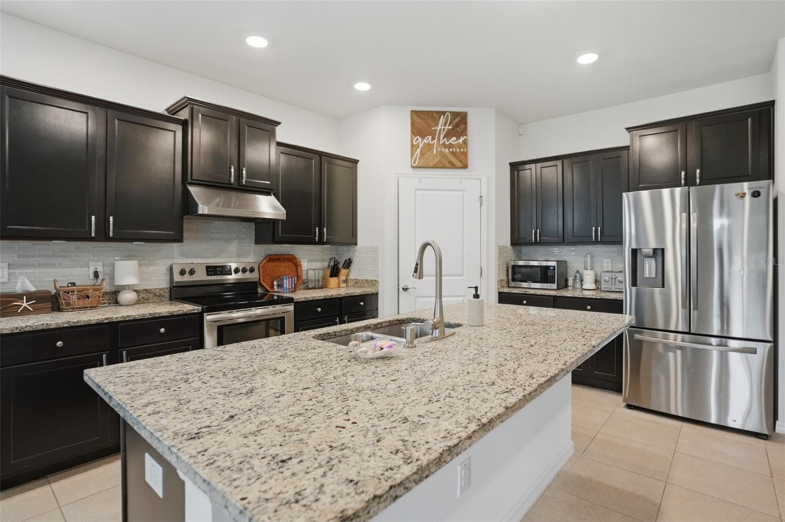17757 Garsalaso Cir photo 4