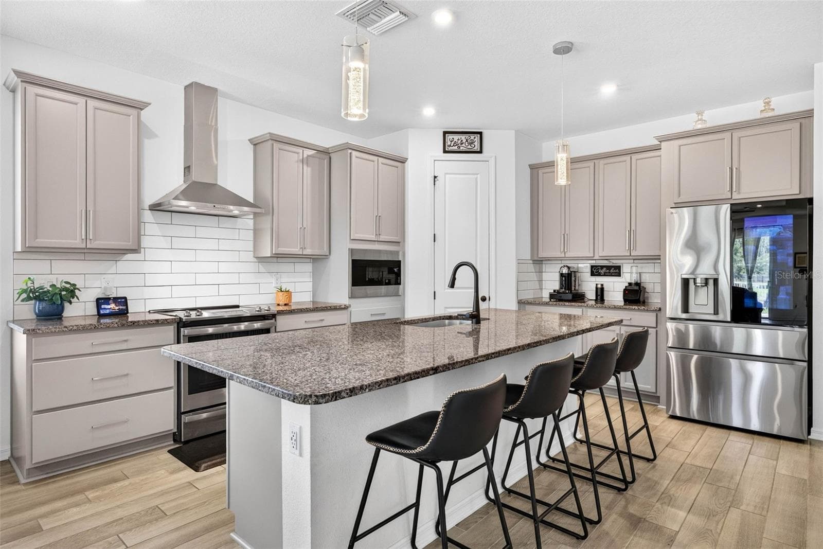 13471 Newport Shores Dr photo 3