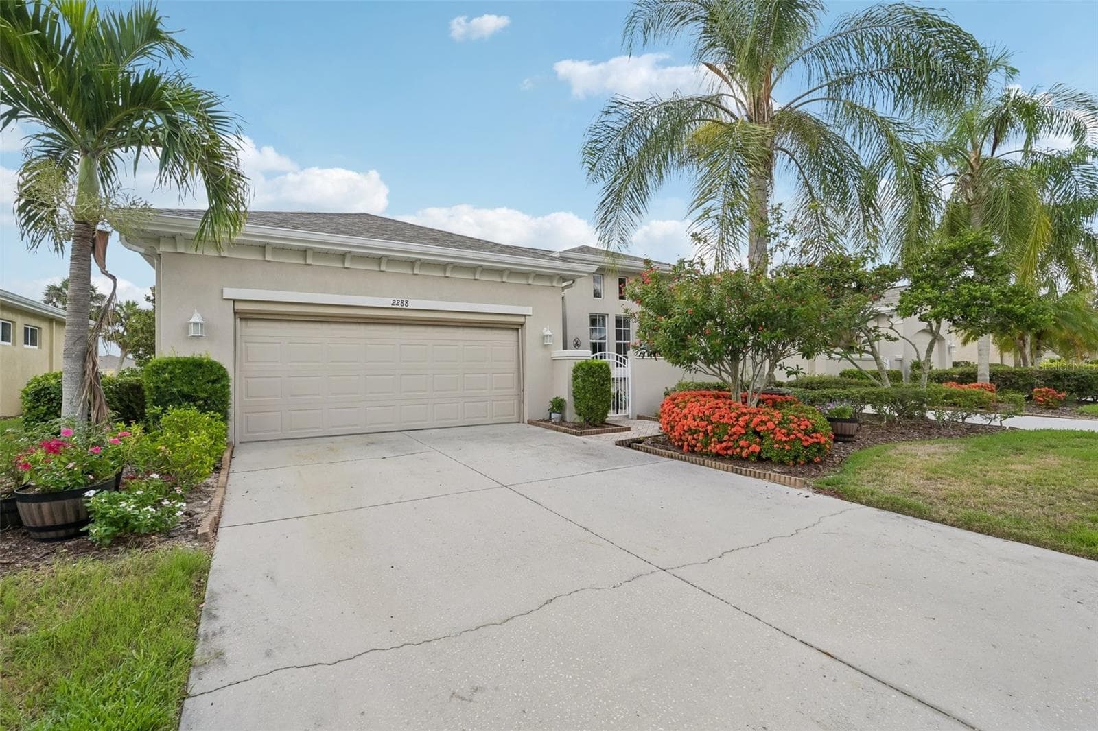 2288 Sifield Greens Way photo 2