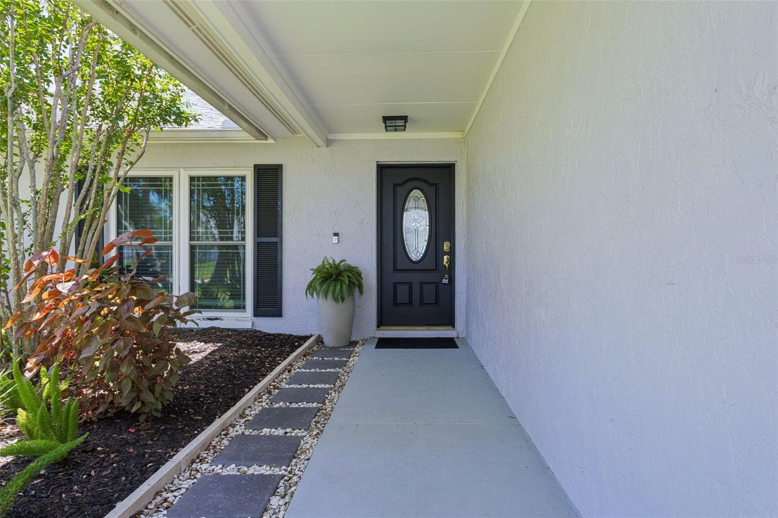 16117 Pebblebrook Dr photo 3