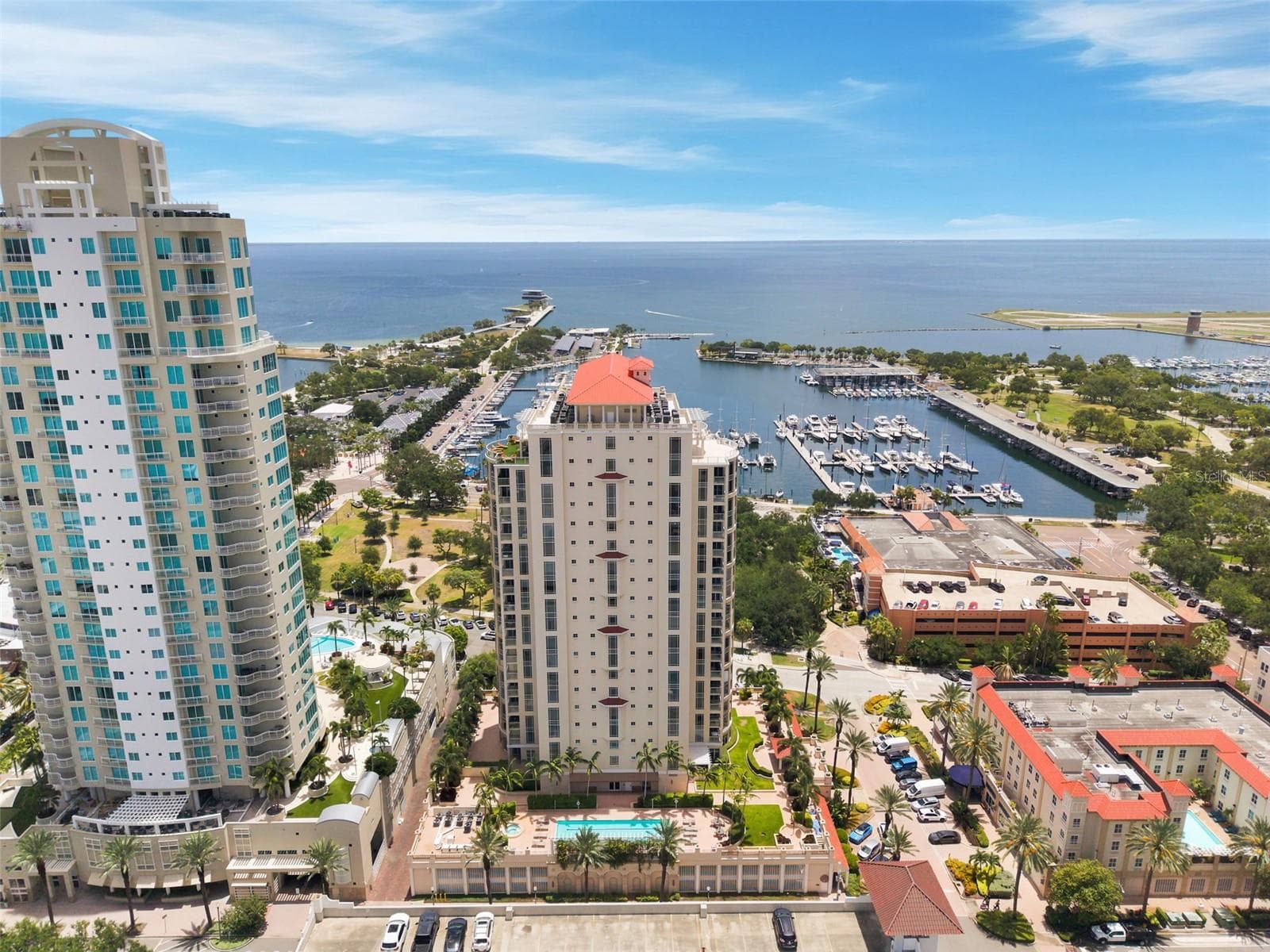 100 Beach Dr NE #1501 photo 2