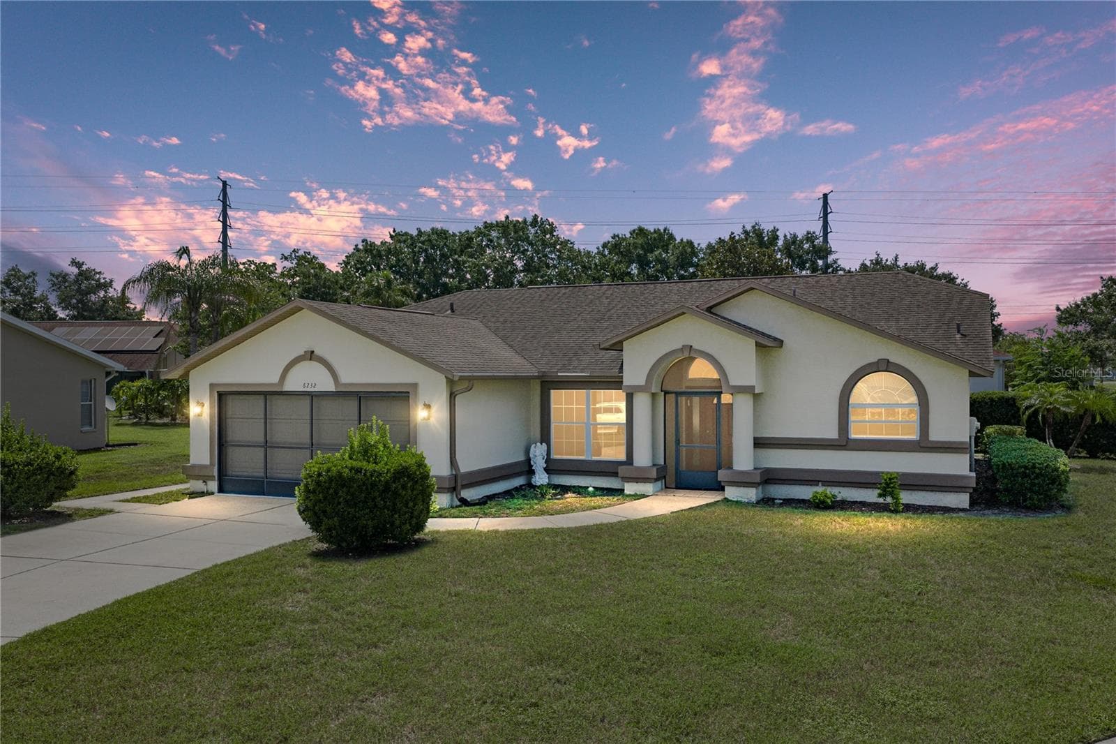 6232 Huntington Dr photo 2