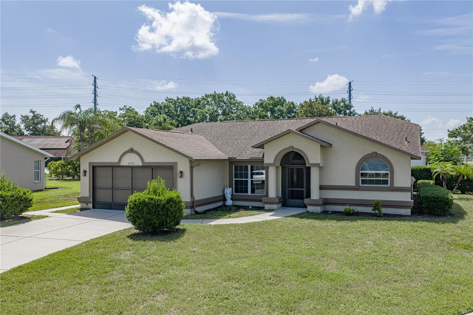 6232 Huntington Dr photo 3