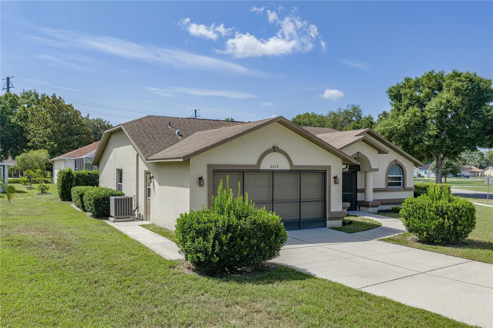6232 Huntington Dr photo 4
