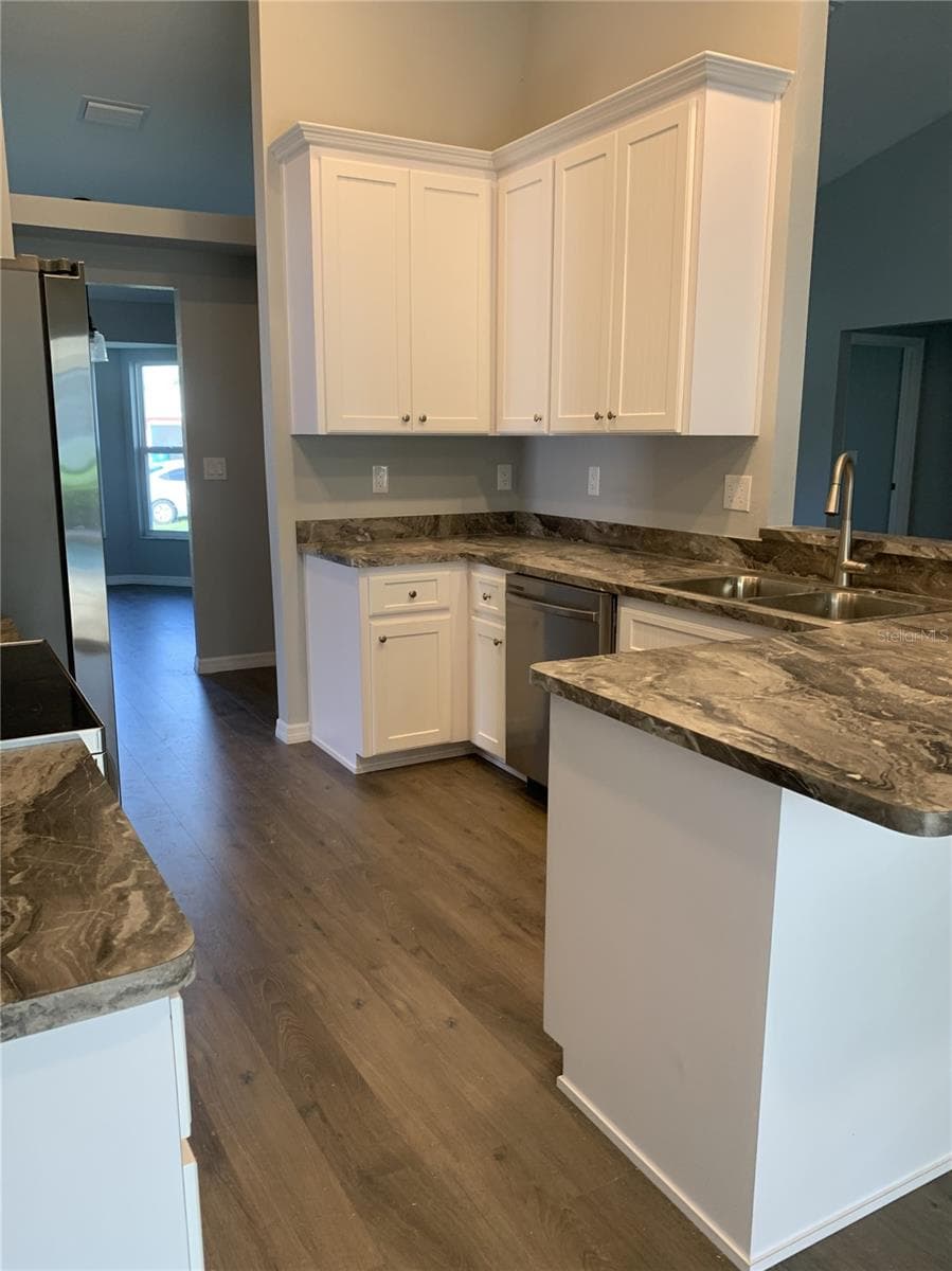 11217 Roman St photo 5