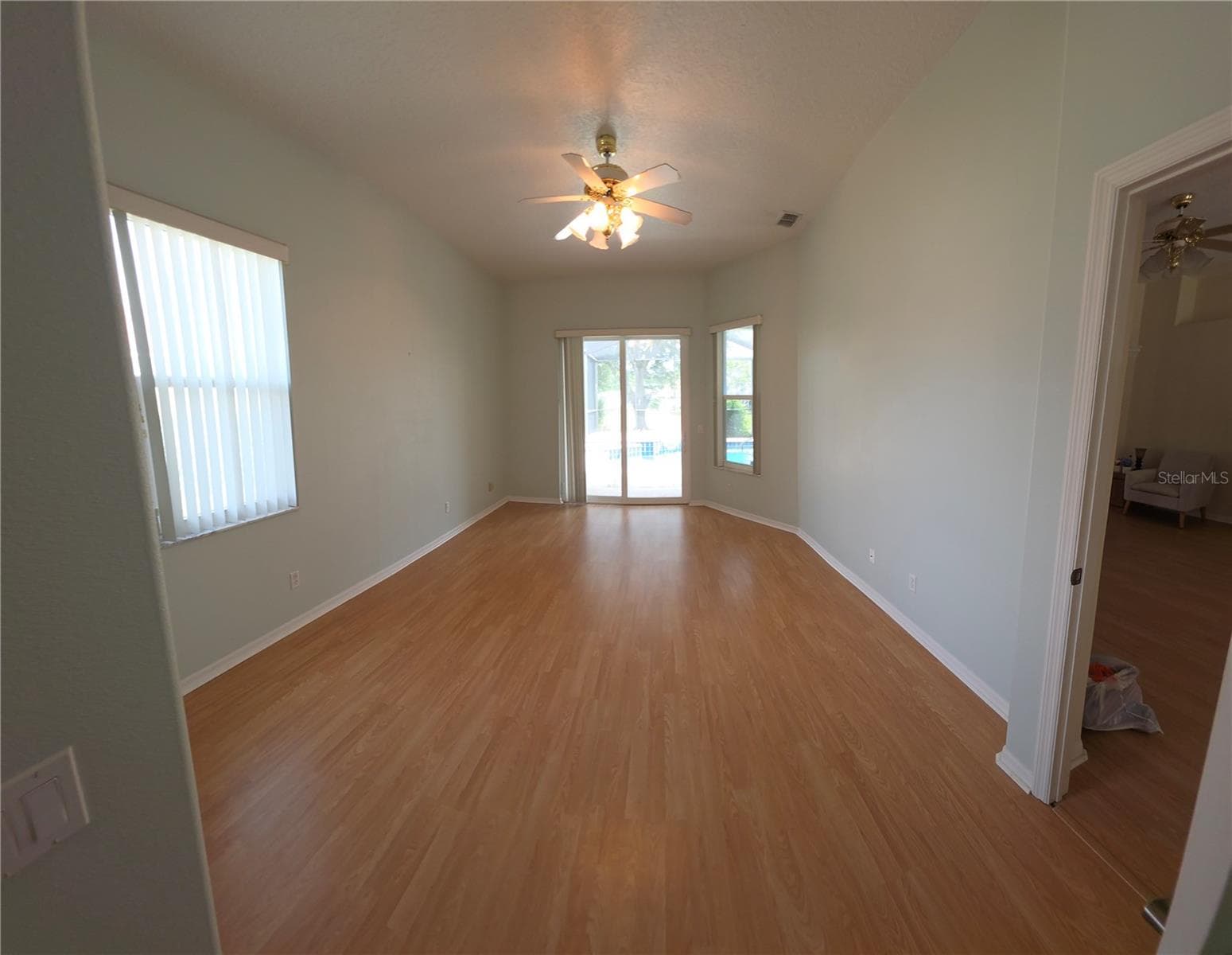 1028 Archway Dr photo 5