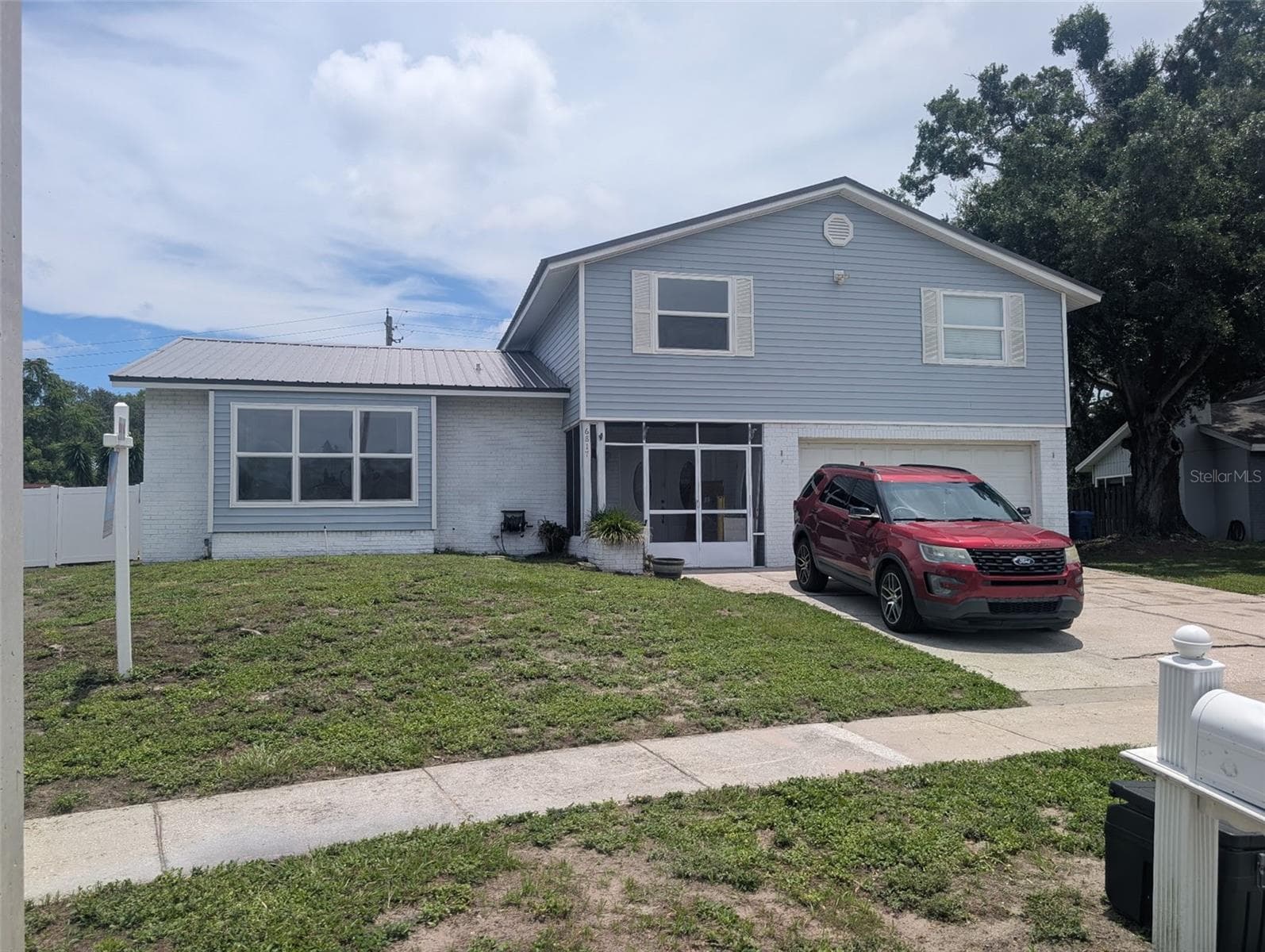 6817 Mitchell Cir photo 2