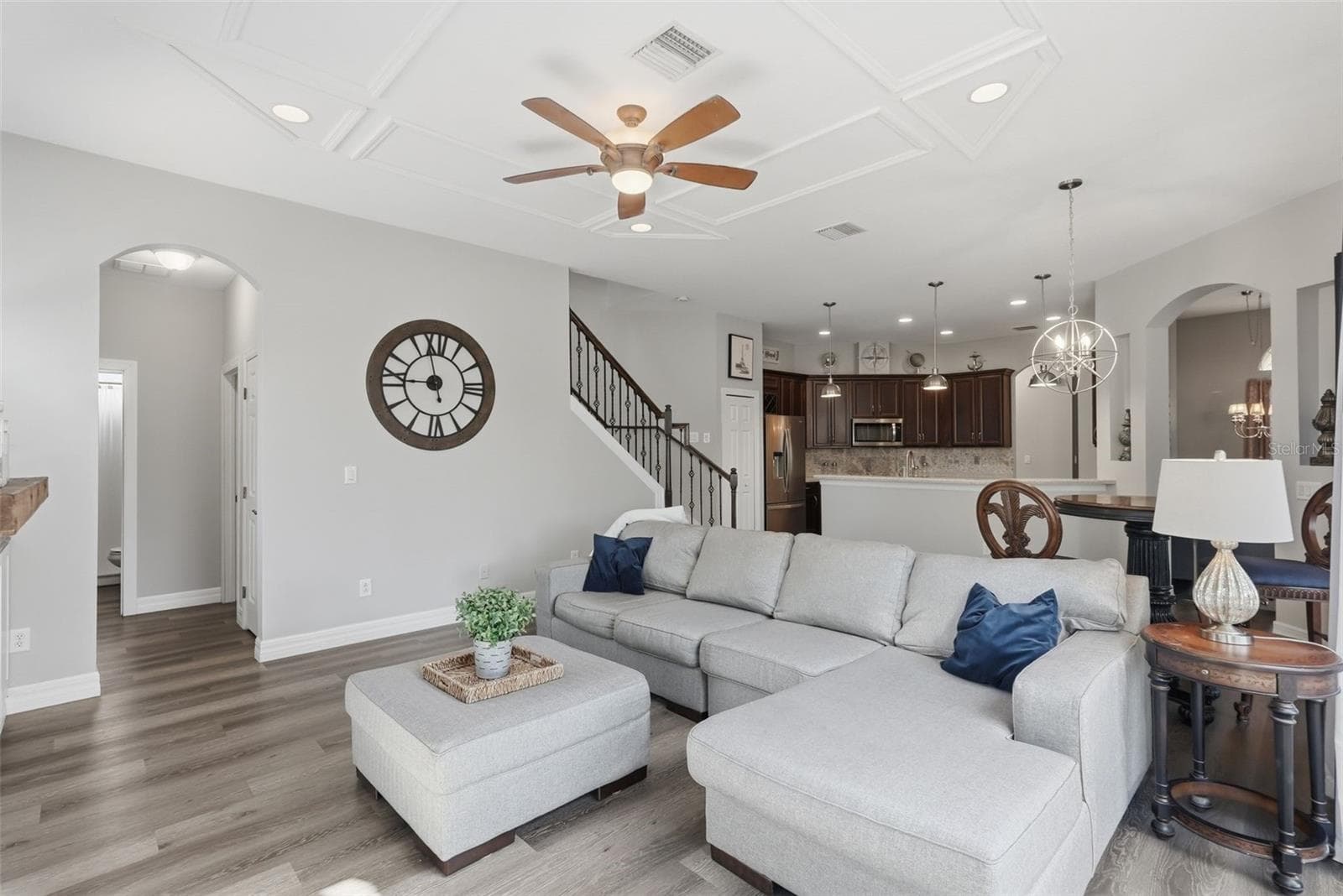 12903 Drakefield Dr photo 3