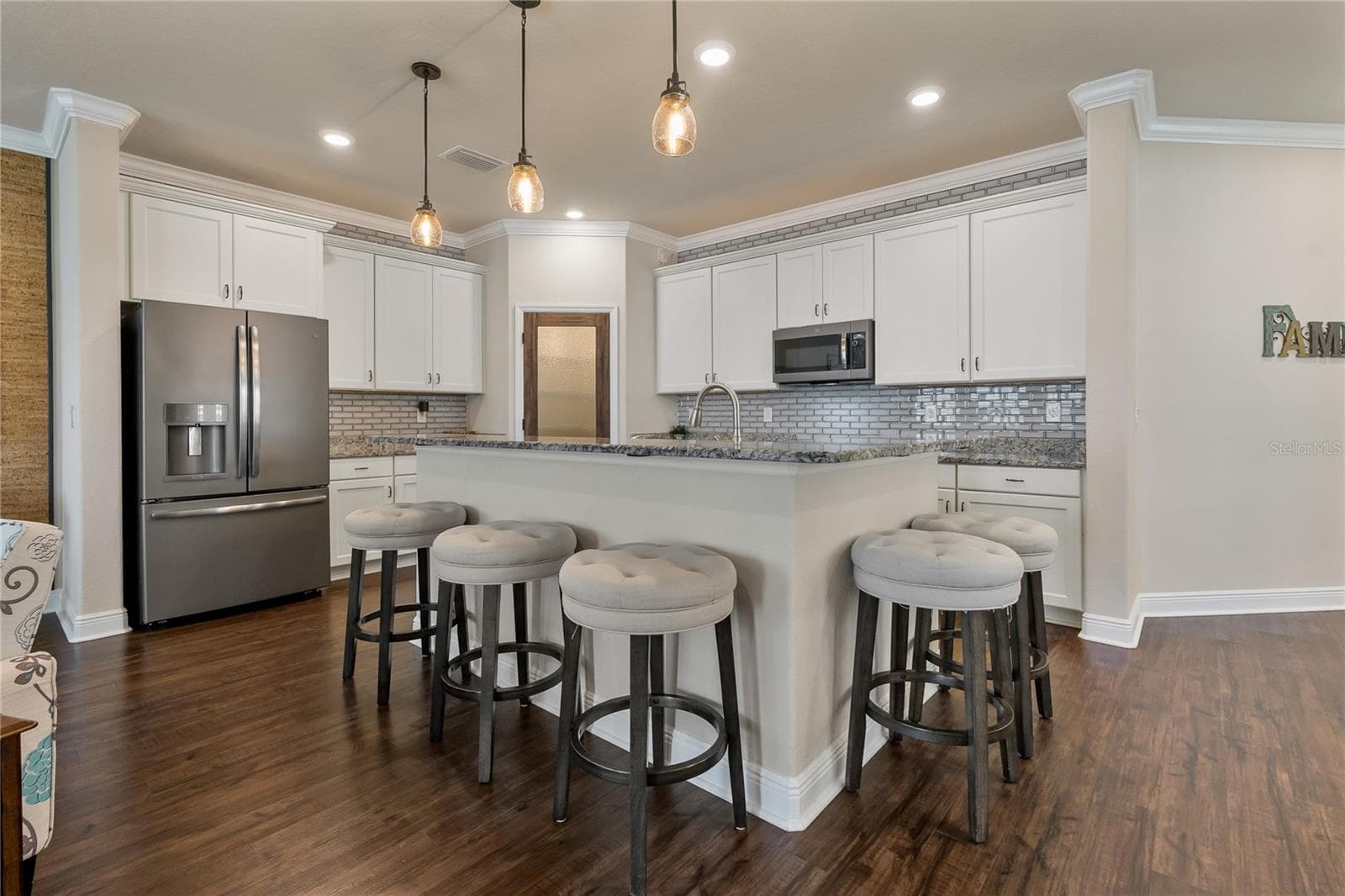 597 Ozona Village Dr photo 4