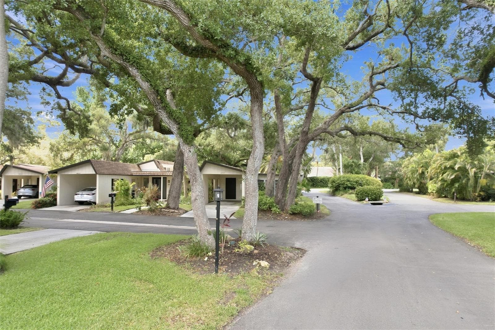 6947 Woodwind Dr #77 photo 2