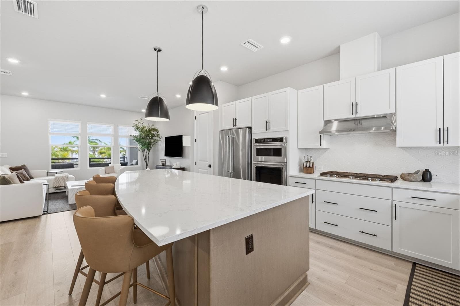 1528 Skysail Ln photo 2