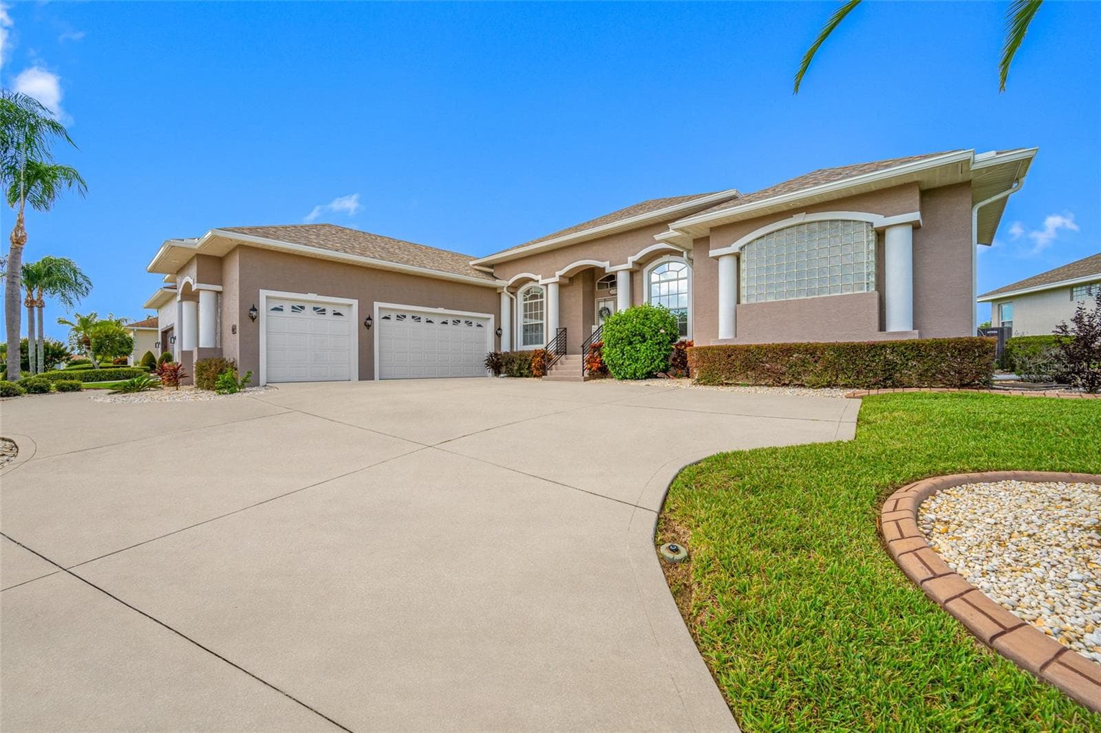 6750 Huntington Hills Blvd photo 3