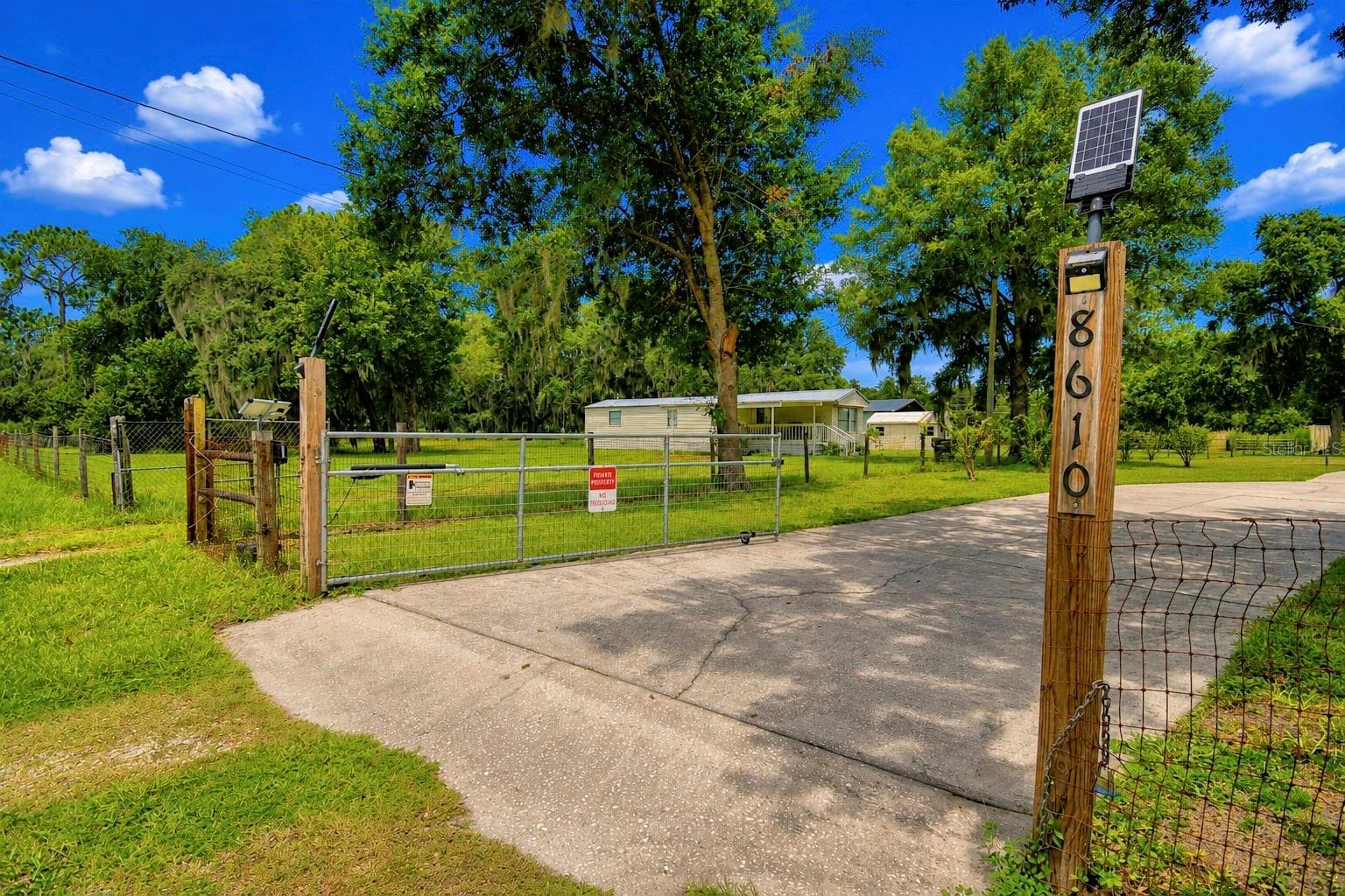 8610 State Road 33 N photo 3