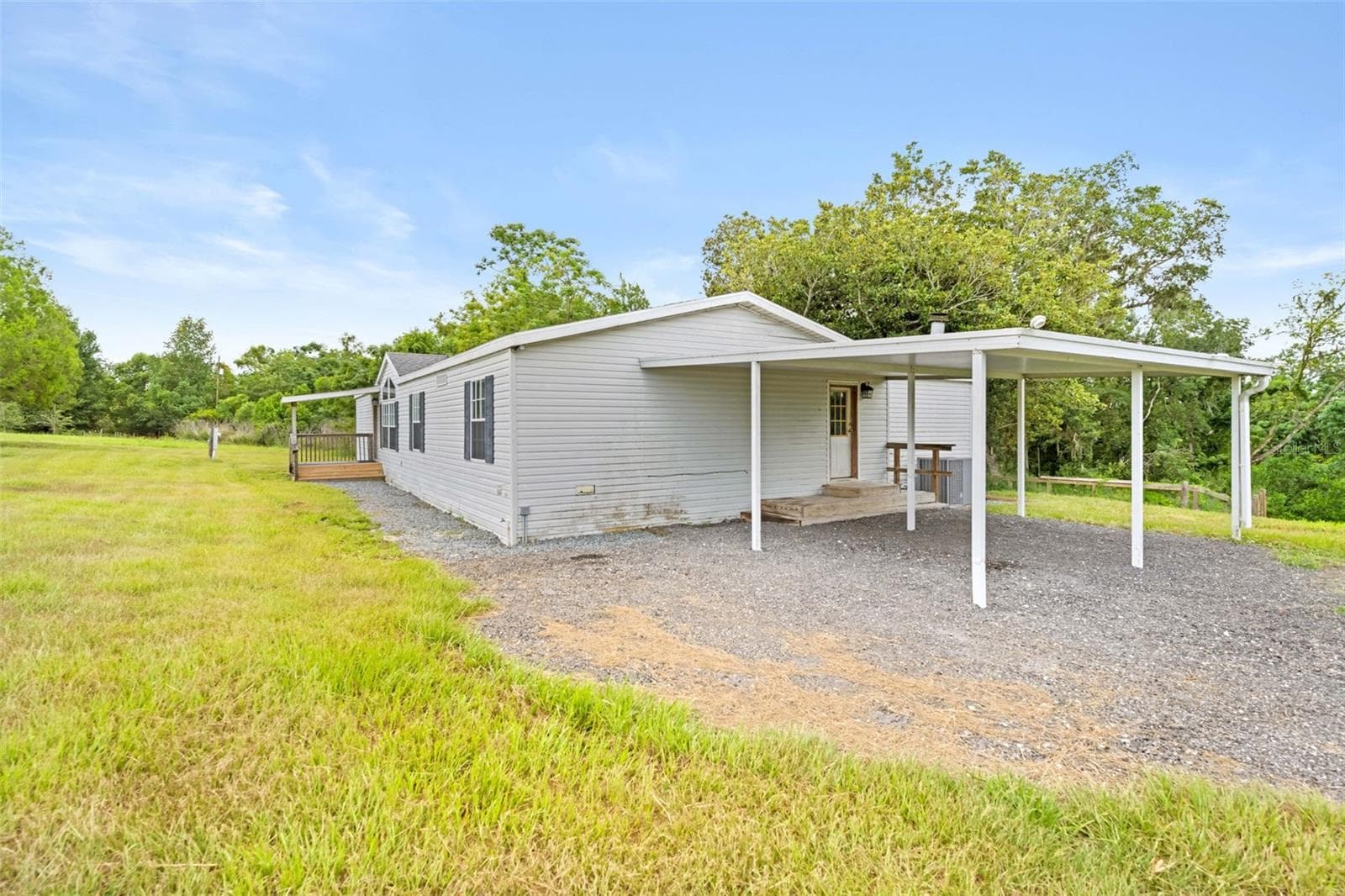 33320 Larkin Rd photo 4