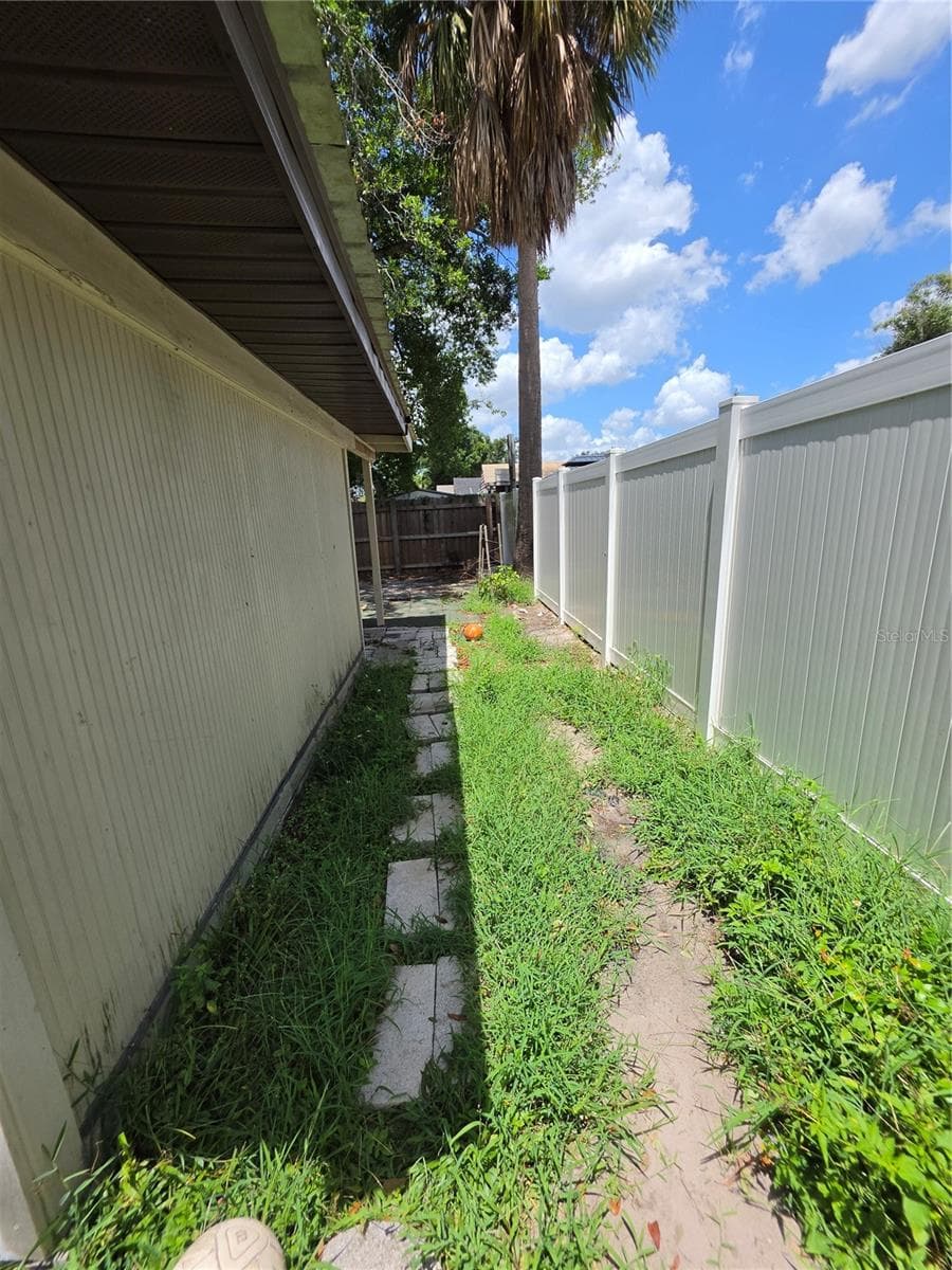3308 E Mohawk Ave photo 3