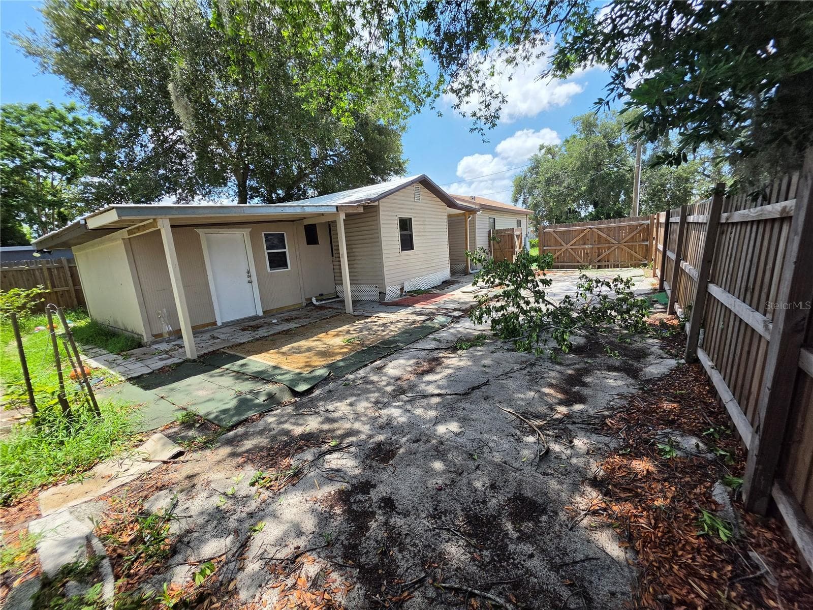 3308 E Mohawk Ave photo 4