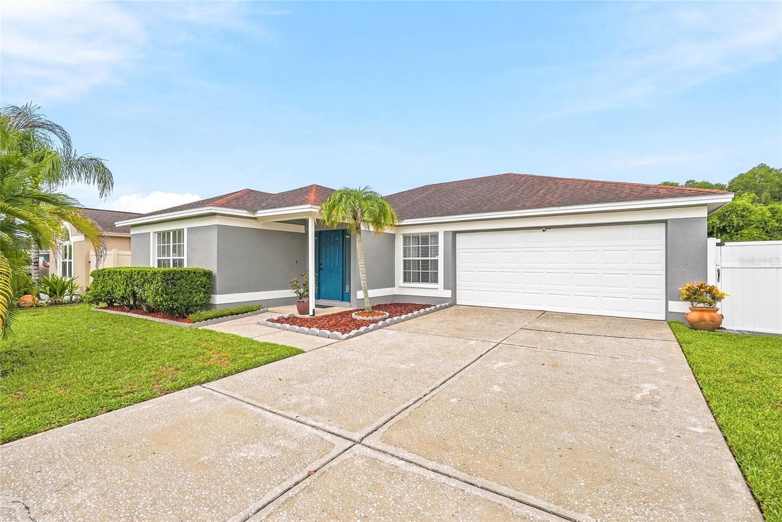 11026 Streamside Dr photo 3