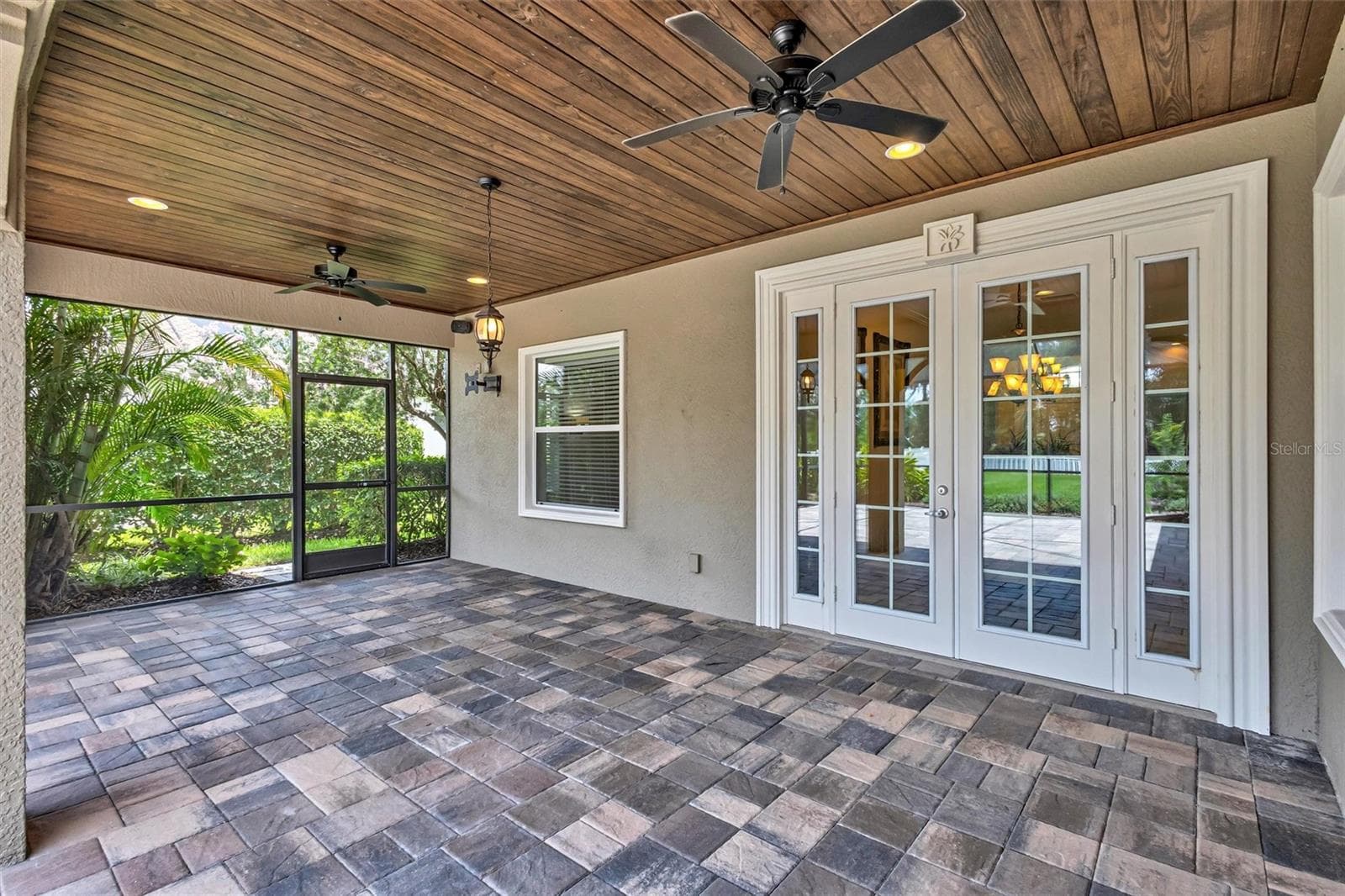 1436 Hickory View Cir photo 4