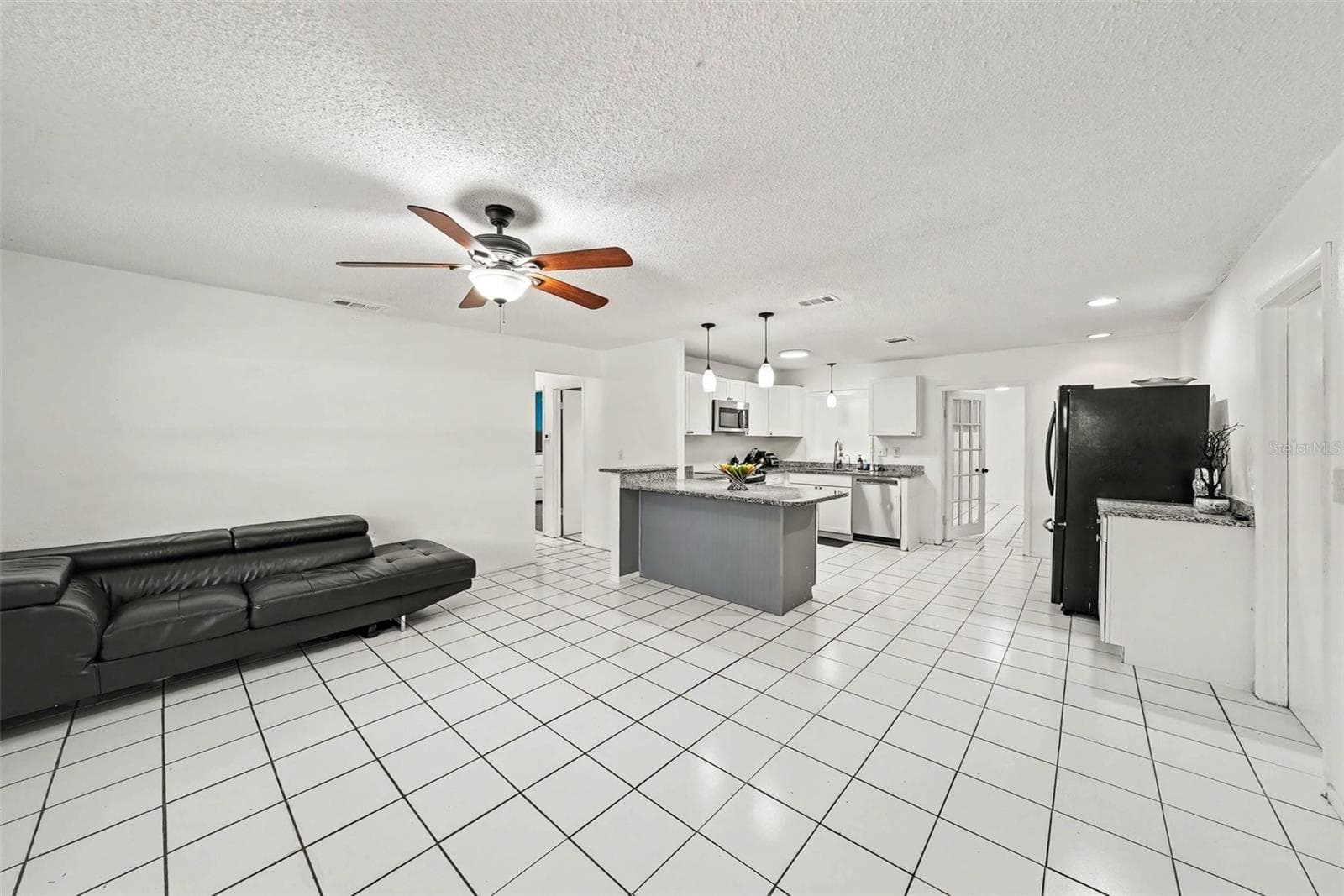 39443 8th Ave photo 4
