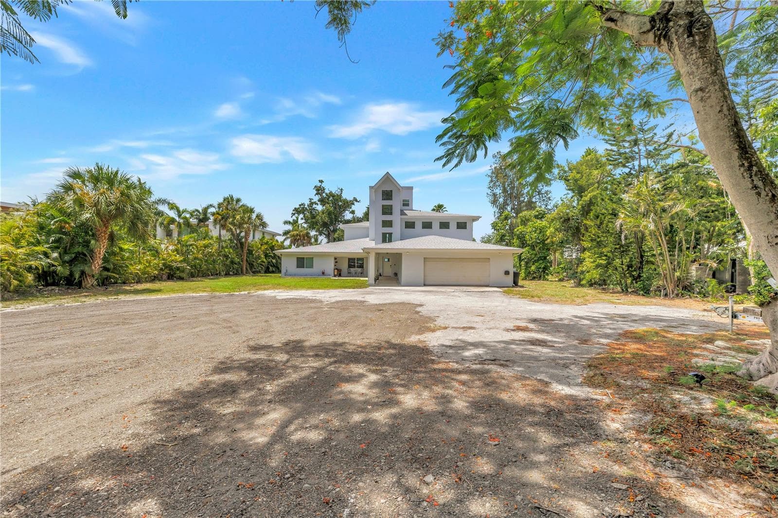 2280 Pinellas Point Dr S photo 3