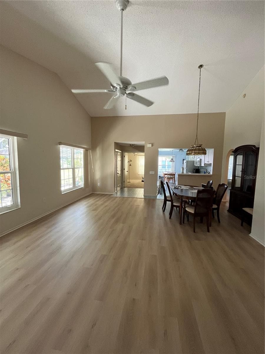 2387 Bentley Drive photo 4