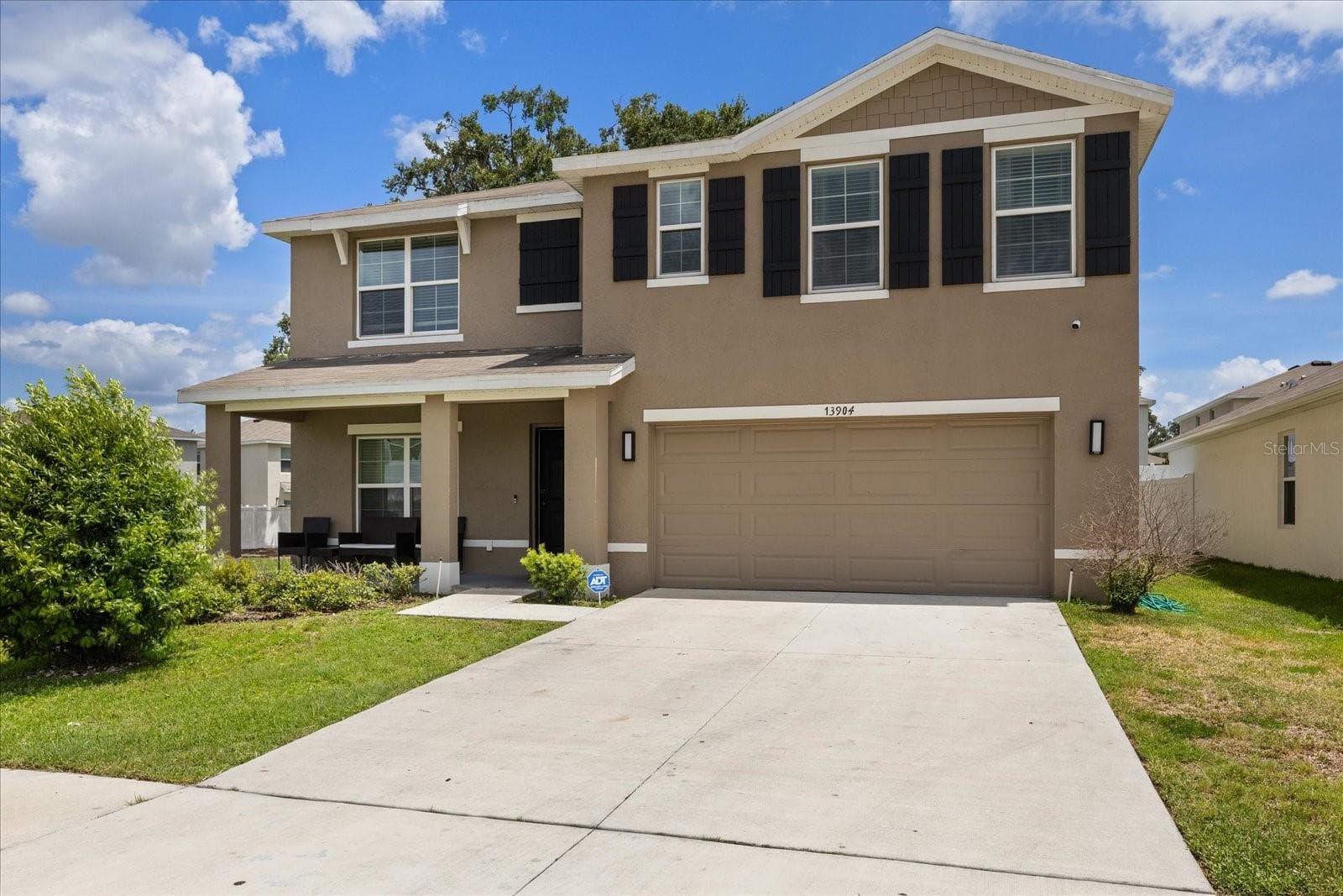 13904 Wineberry Dr photo 2