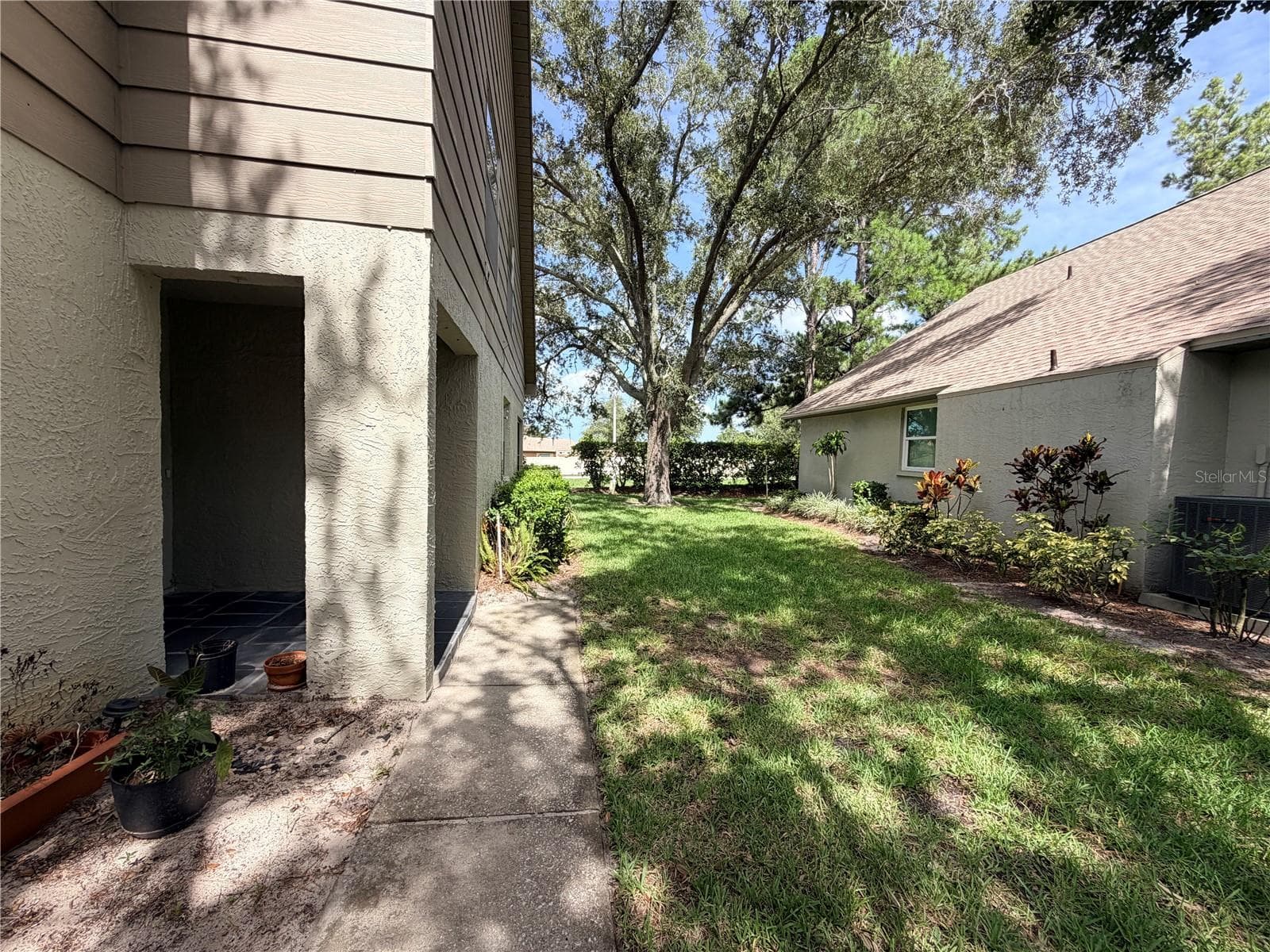3417 Rochelle CT photo 3