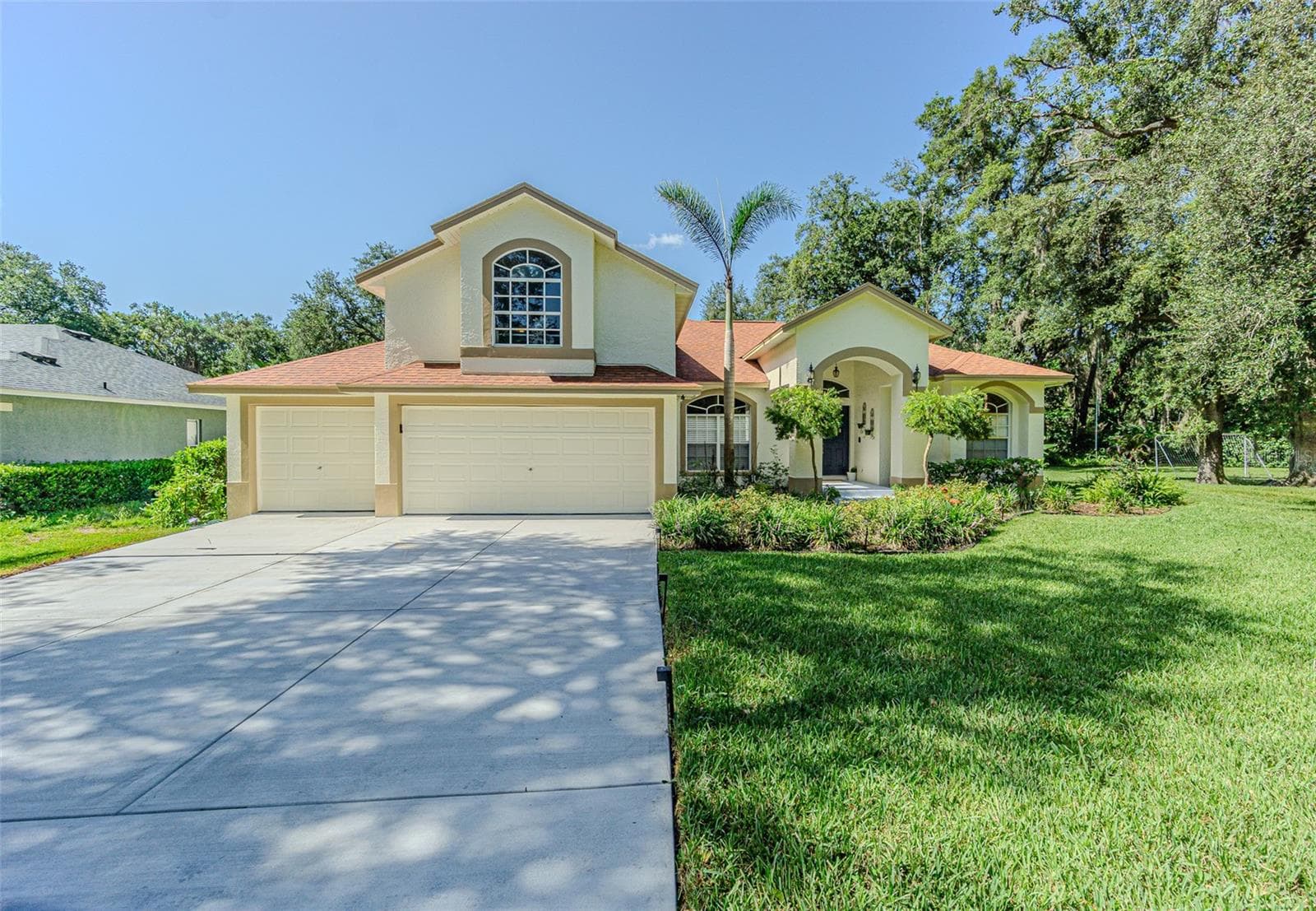 2409 Fox Forest Dr photo 3