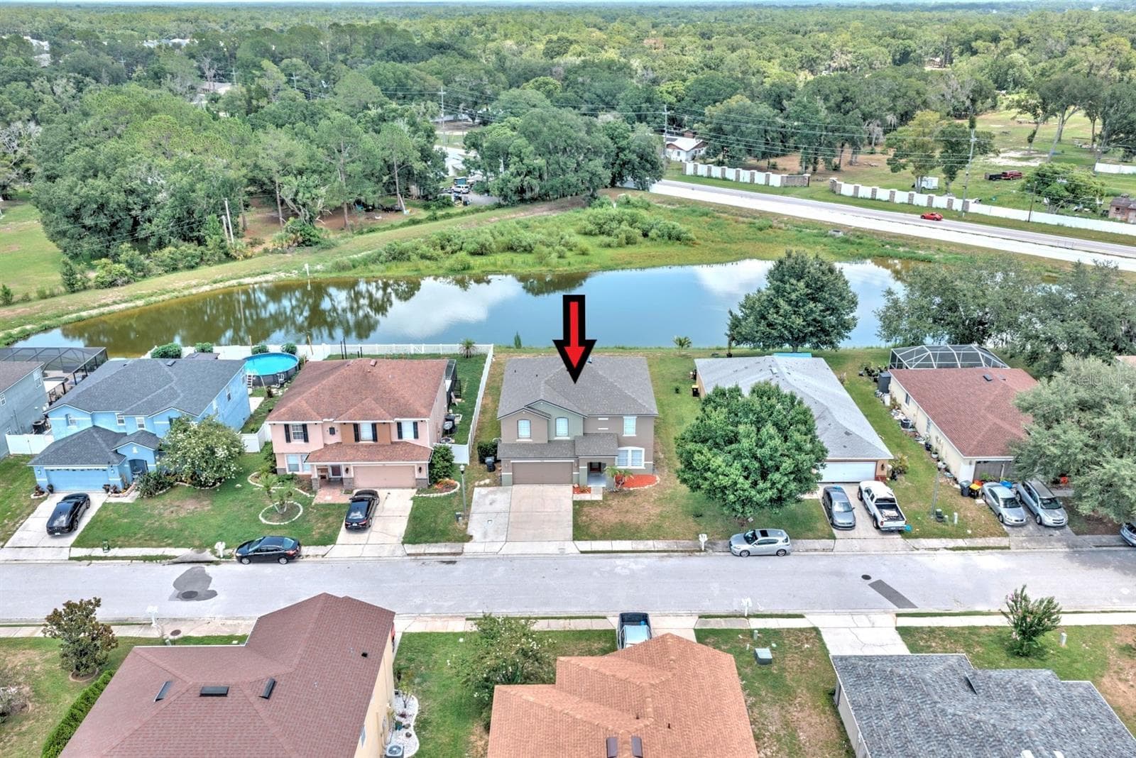 7508 Hunters Greene Cir photo 4