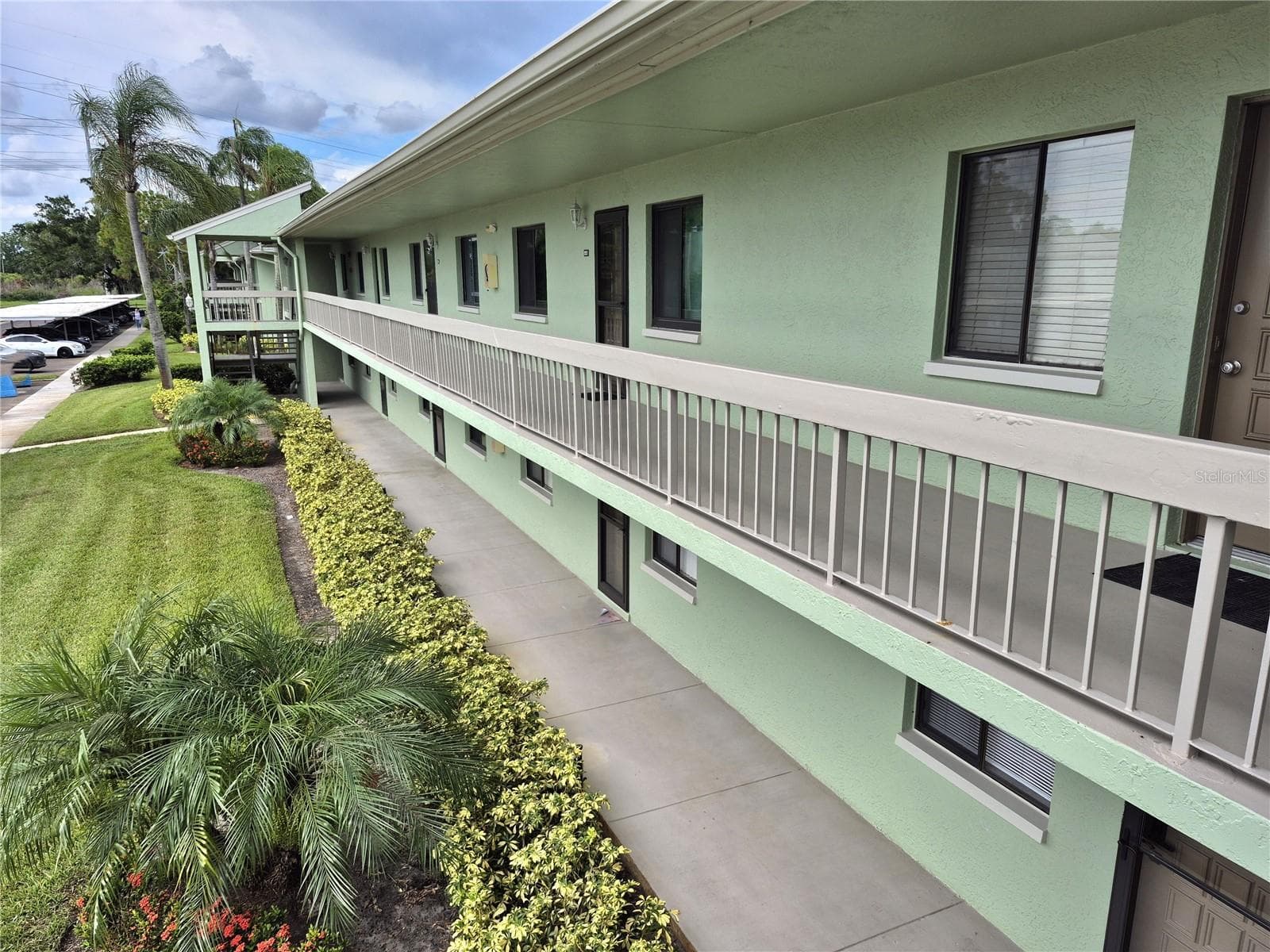 222 Caryl Way photo 4