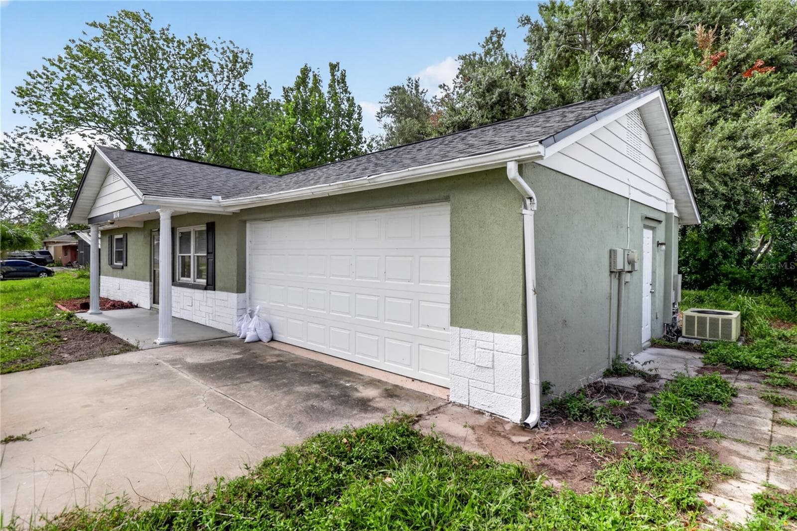 7036 Ashwood Dr photo 2