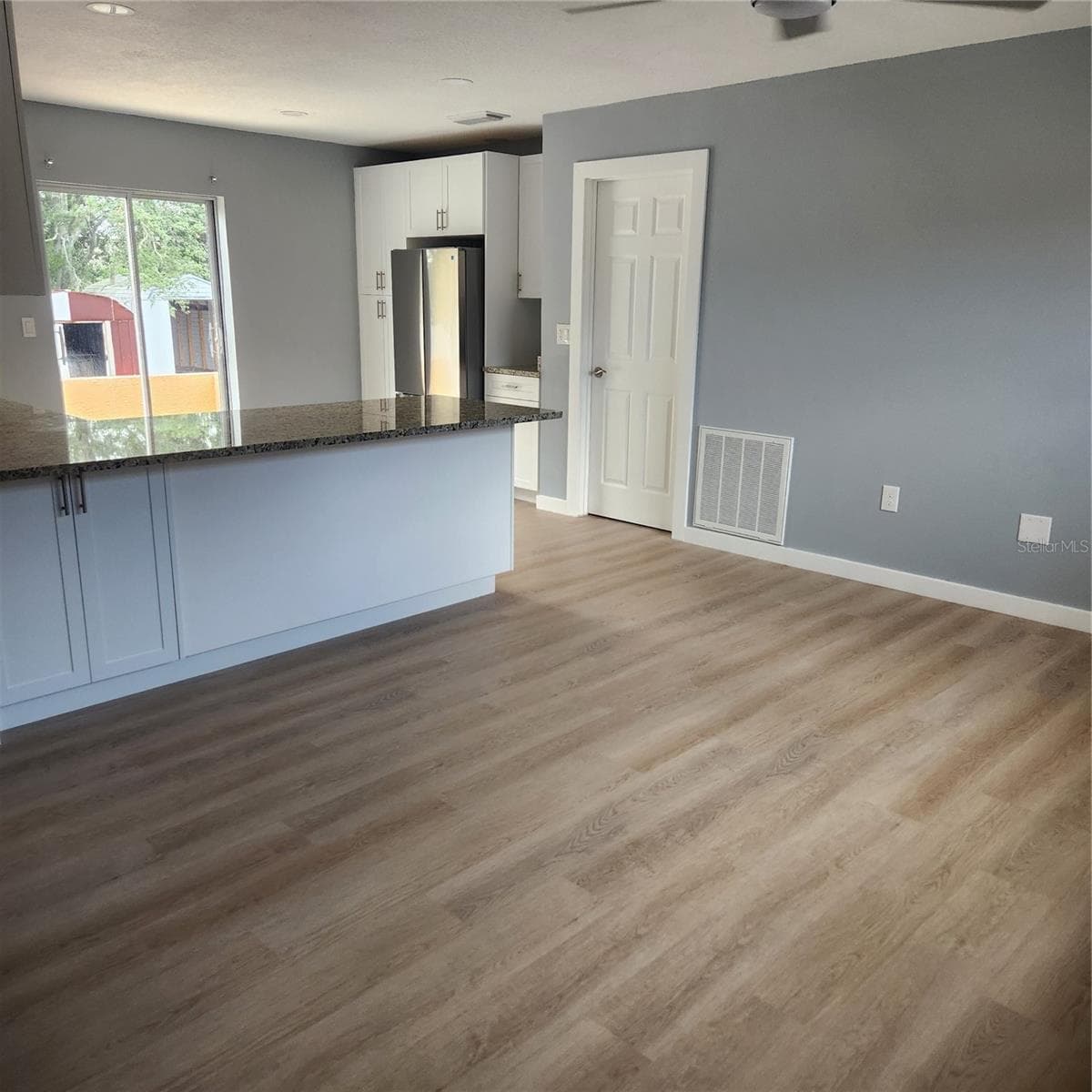 12230 Skyler Ln photo 3