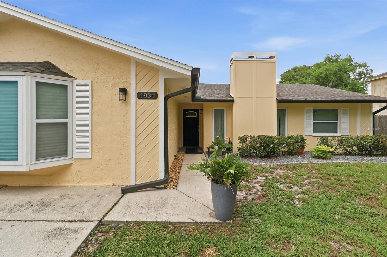 4934 Wildflower Dr photo 4