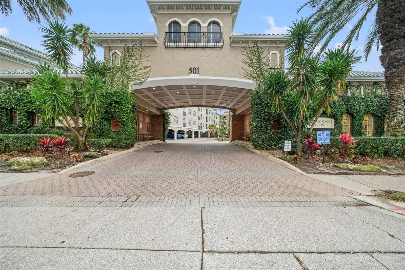 501 Knights Run Ave #2111 photo 3