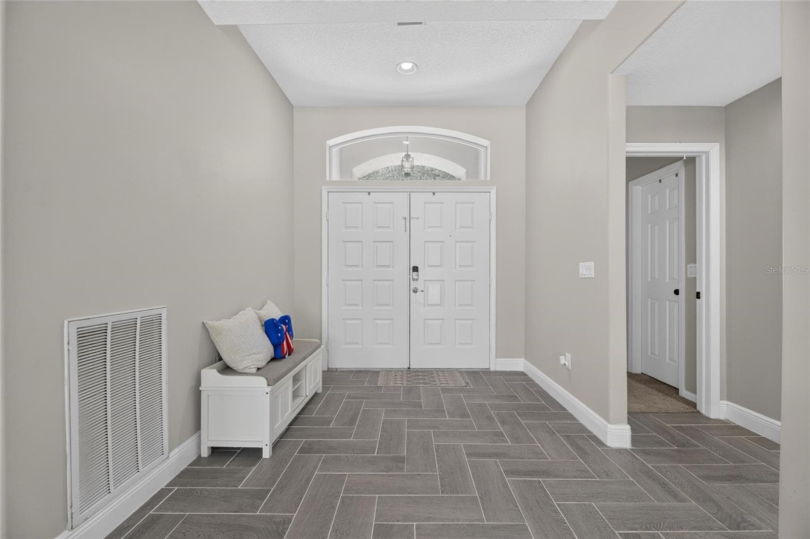 12419 Riverglen Dr photo 4