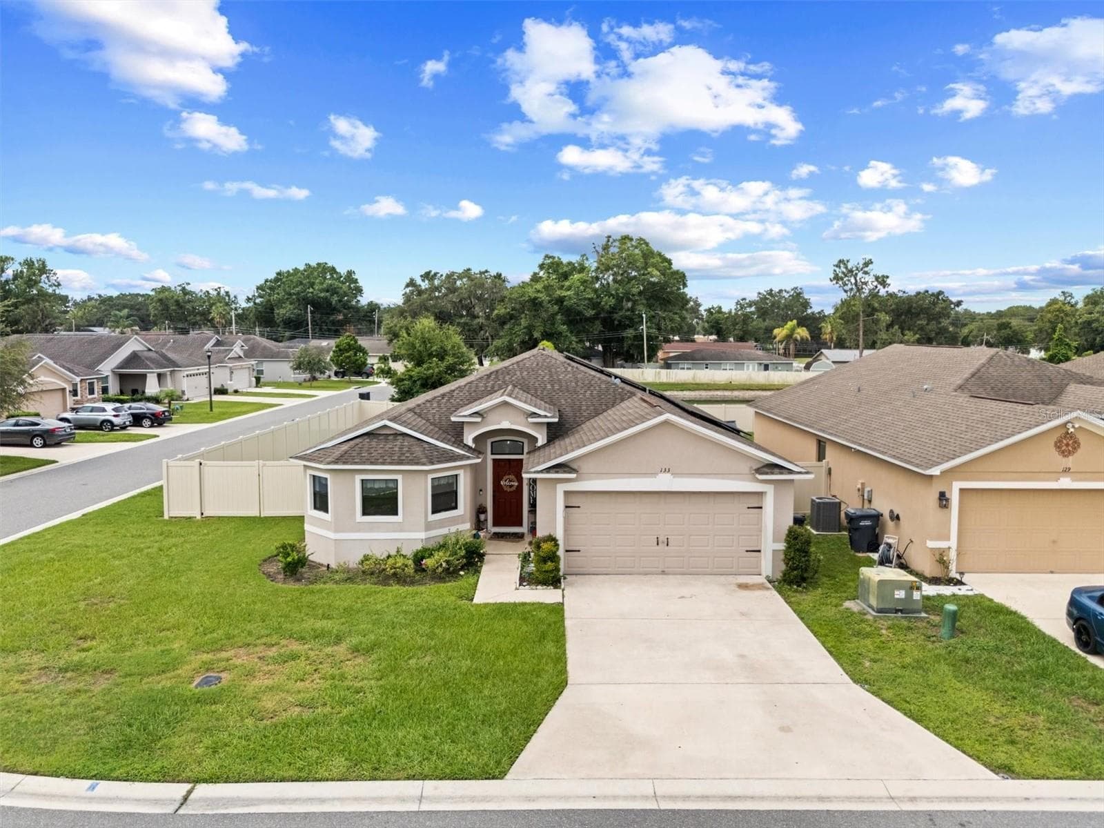 133 Crossing Dr photo 3
