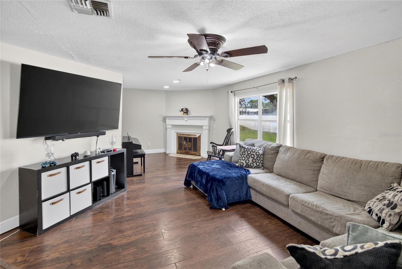 918 Jere Cir photo 5