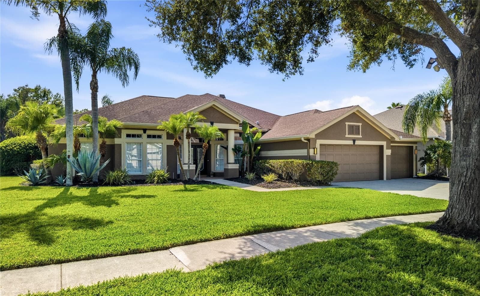 5522 Reflections Blvd photo 2